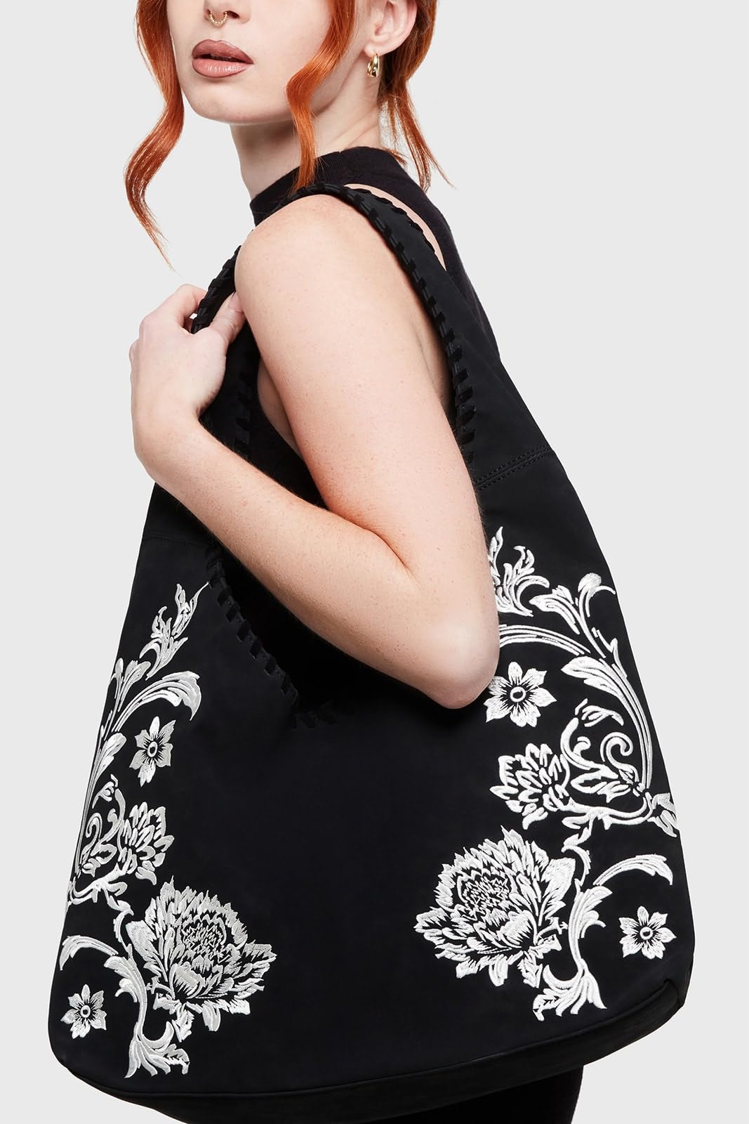 Killstar Tasche Fading Flower – Gothic Hobo Bag mit floraler Stickerei – große Schultertasche Schwarz