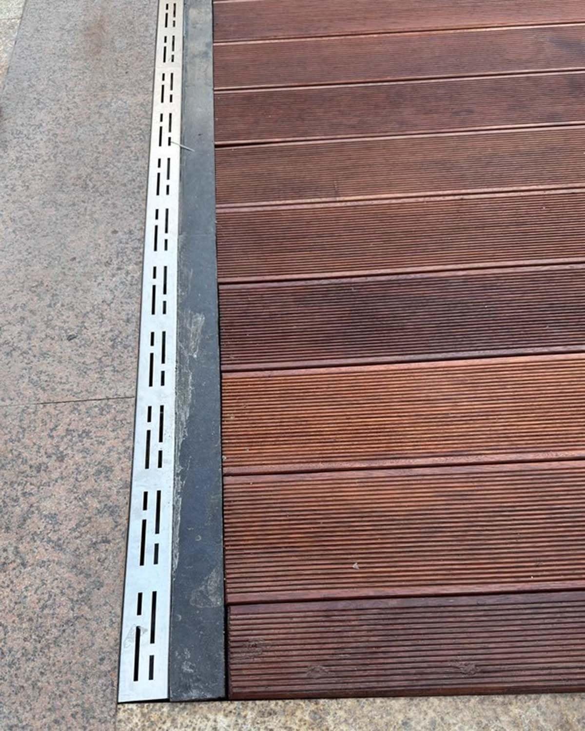 Lot de 5 canaux de drainage en métal pour gouttière - Tuyau de vidange en béton robuste - Tranchée fine avec grille amovible pour cour extérieure