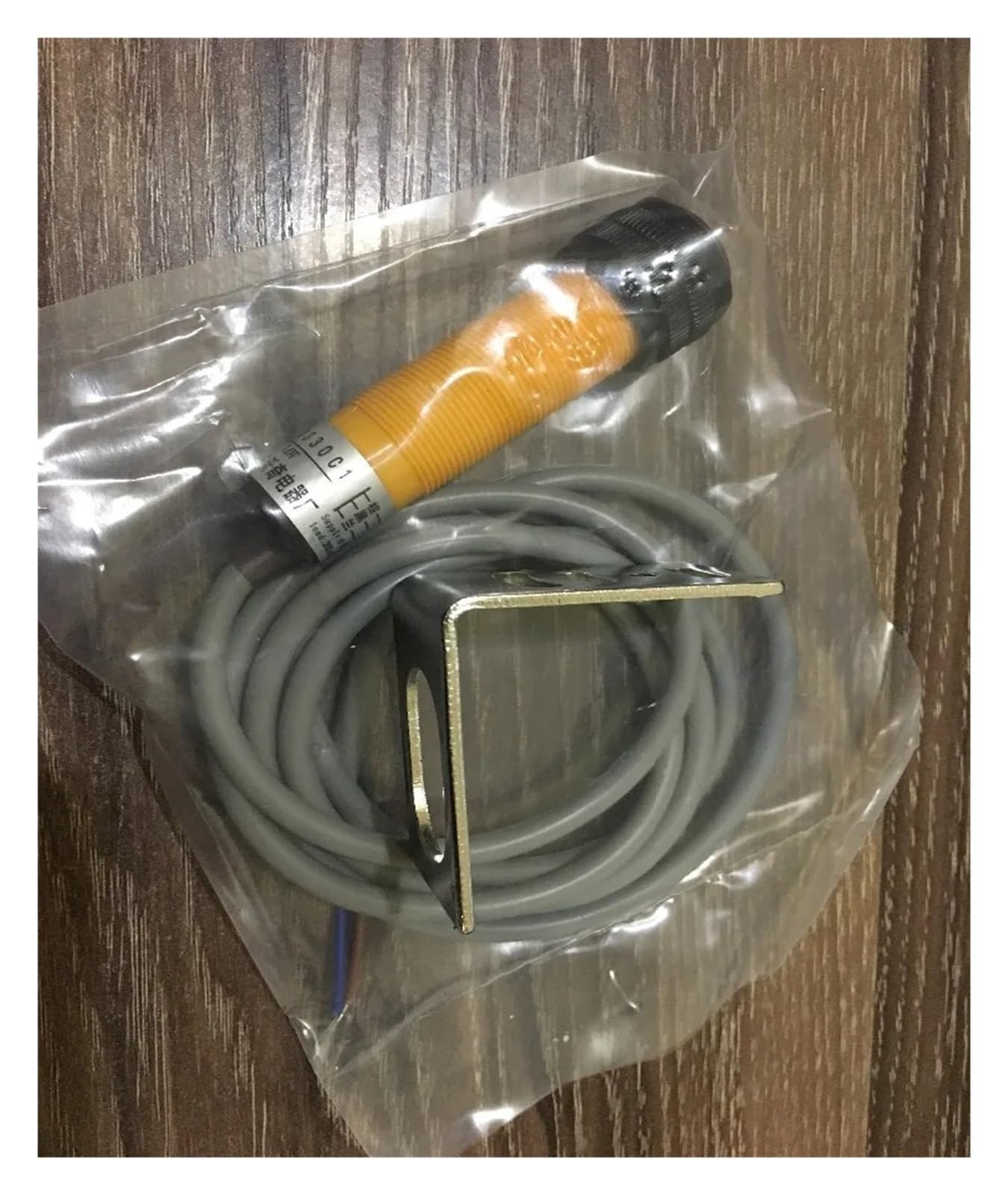 OSHZIKJII Photoelectric switch E3F-DS30C1