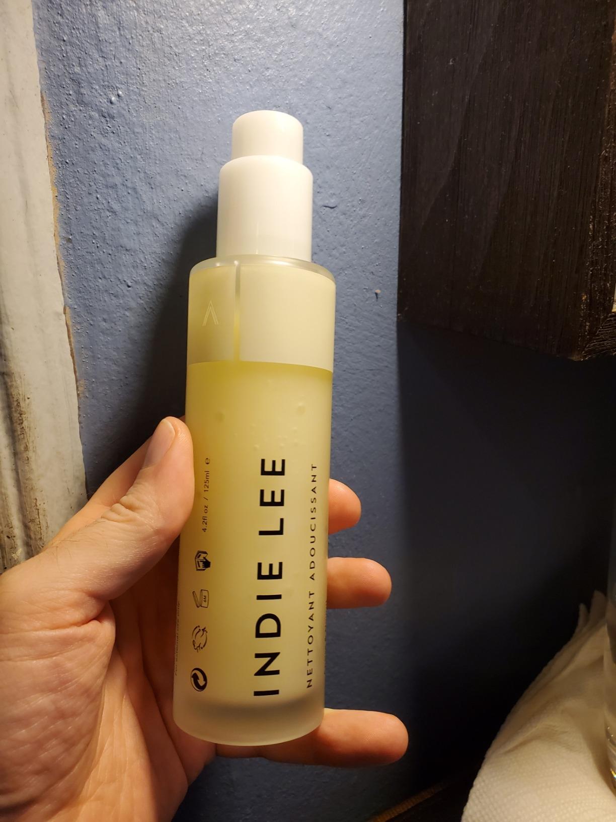 Indie Lee Soothing Facial Cleanser, Gentle, Moisturizing Face Wash + Makeup Remover for Sensitive Skin, Hydrate & Calm Redness with Rose Damascena & Chamomile Oil, Plump & Exfoliate with PHAs, 125ml