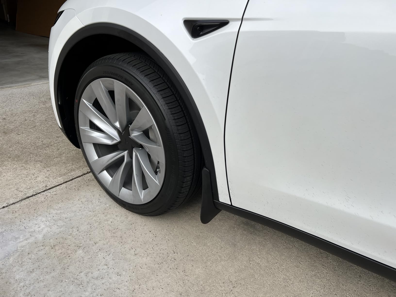 Tesla Model Y Juniper Mud Flaps Accessories | Set of 4 (2025–2026)