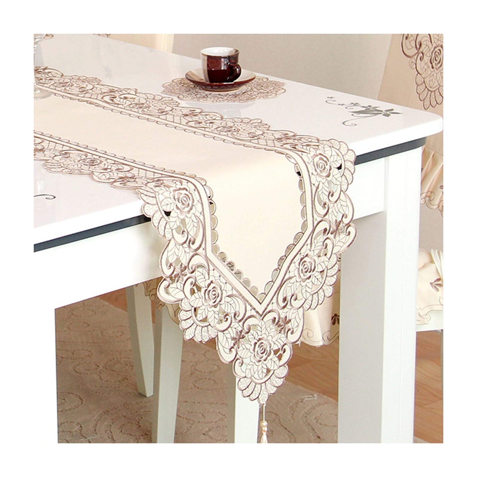 Chemin de table broderie fleur beige ideal pour sublimer vos repas de fetes en famille