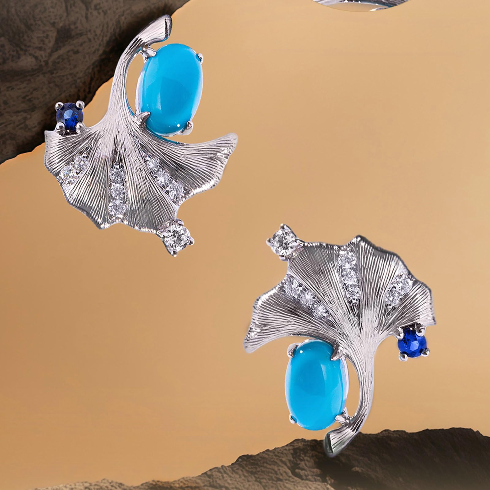 Ohrstecker Damen, 9/14/18K Weißgold Ohrringe Ginkgoblatt mit 1,09 ct Türkis und Saphir, Diamant