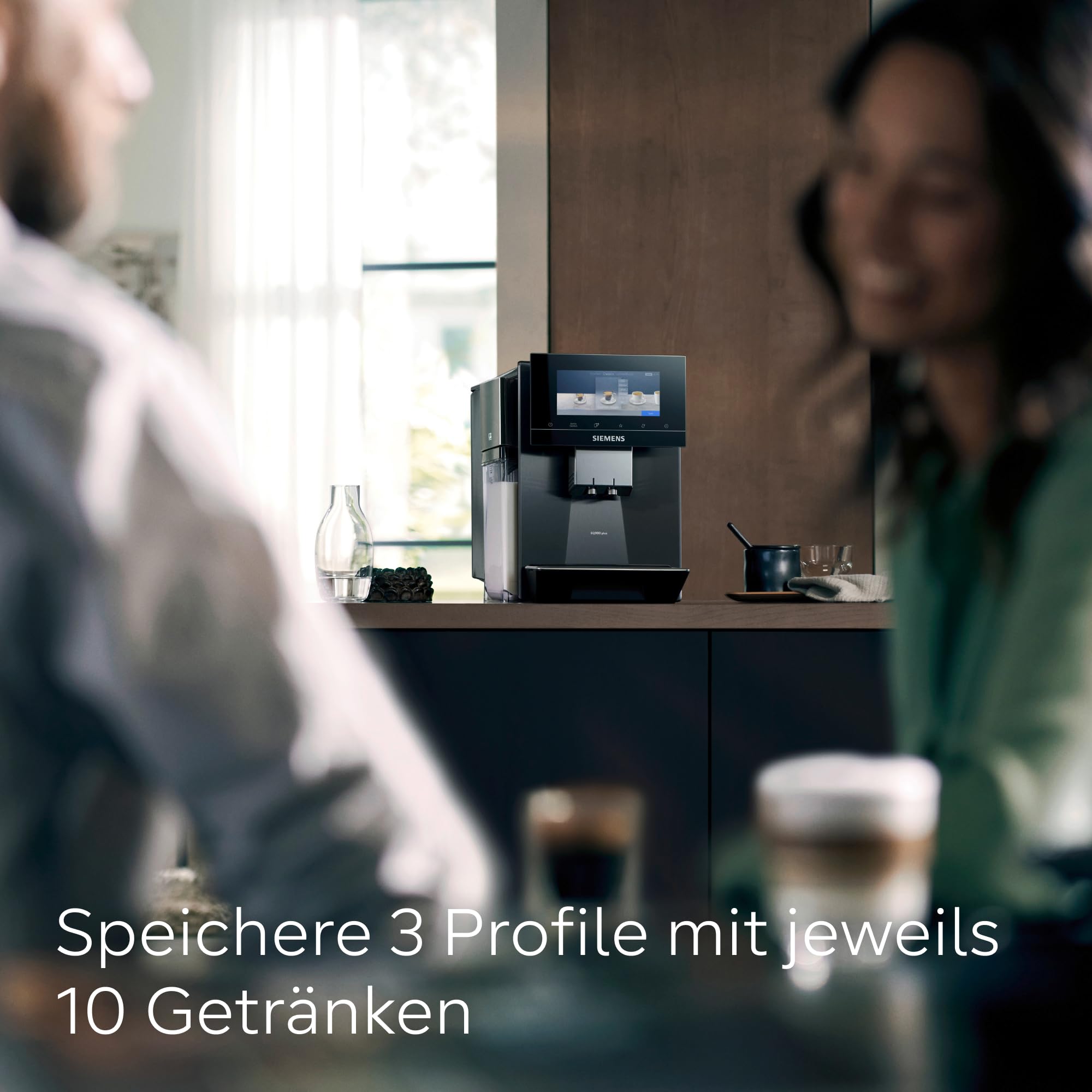 Siemens Kaffeevollautomat EQ900, großes farbiges TFT-Display, 36 Heiß- und Kaltgetränke, Cold Brew, super leise, Keramikmahlwerk, Doppeltassenfunktion, Steuerung per App, Edelstahl, TQ905D03
