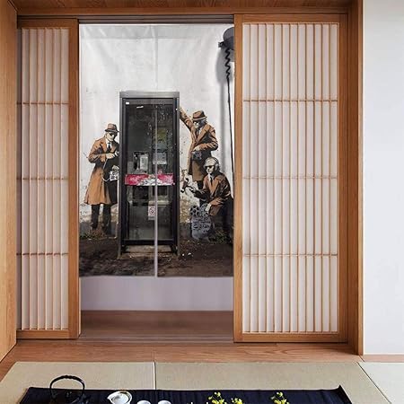 Amazon のれん バンクシー 目隠し 遮光 間仕切り かわいい おしゃれ ロング 暖簾 洗濯可 玄関 キッチン インテリア リビング 飲食店 出入り口 トイレ 143 86cm のれん オンライン通販