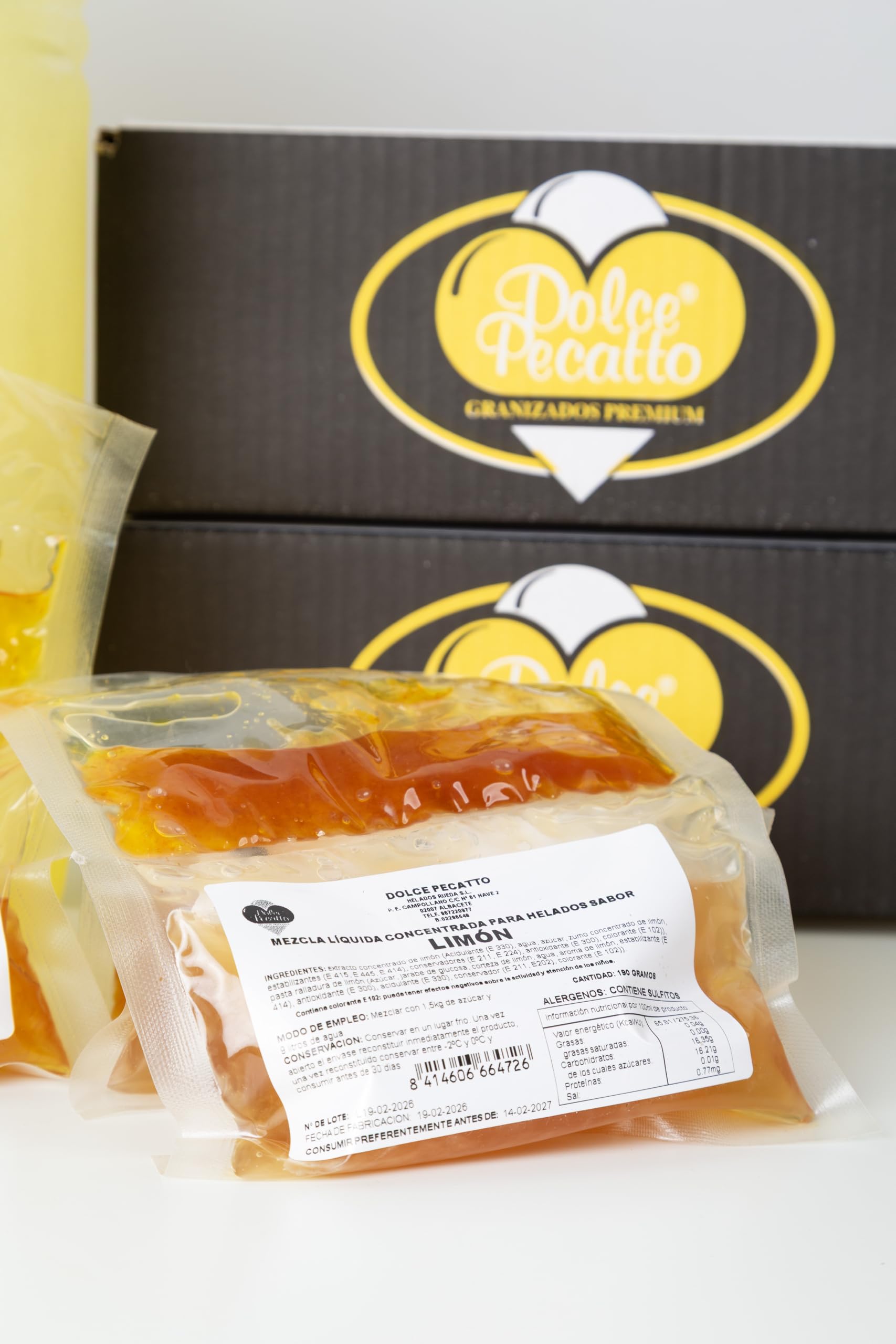 Caja de preparado concentrado para granizado sabor limón 10 unidades 100 litros "DOLCE PECATTO"