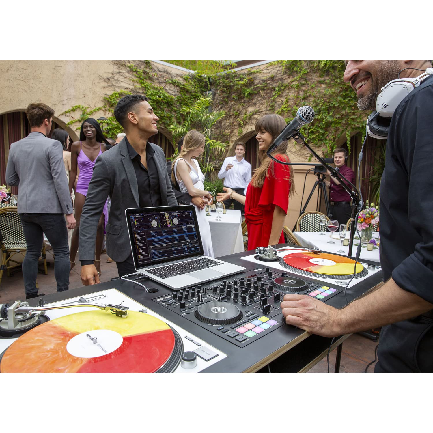 Roland D-J707M controlador móvil DJ Mezclador + keepdrum Soporte para ordenador portátil Plata