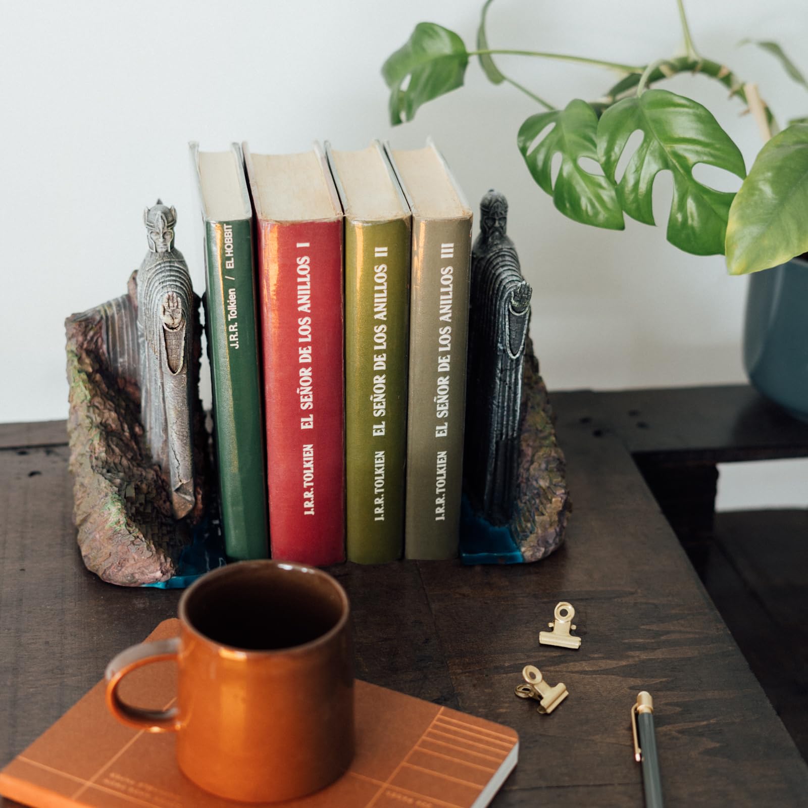 Amazon.com: The Lord of The Rings BookEnds | Lord of The Rings Amazon.com: The Lord of The Rings BookEnds | Lord of The Rings