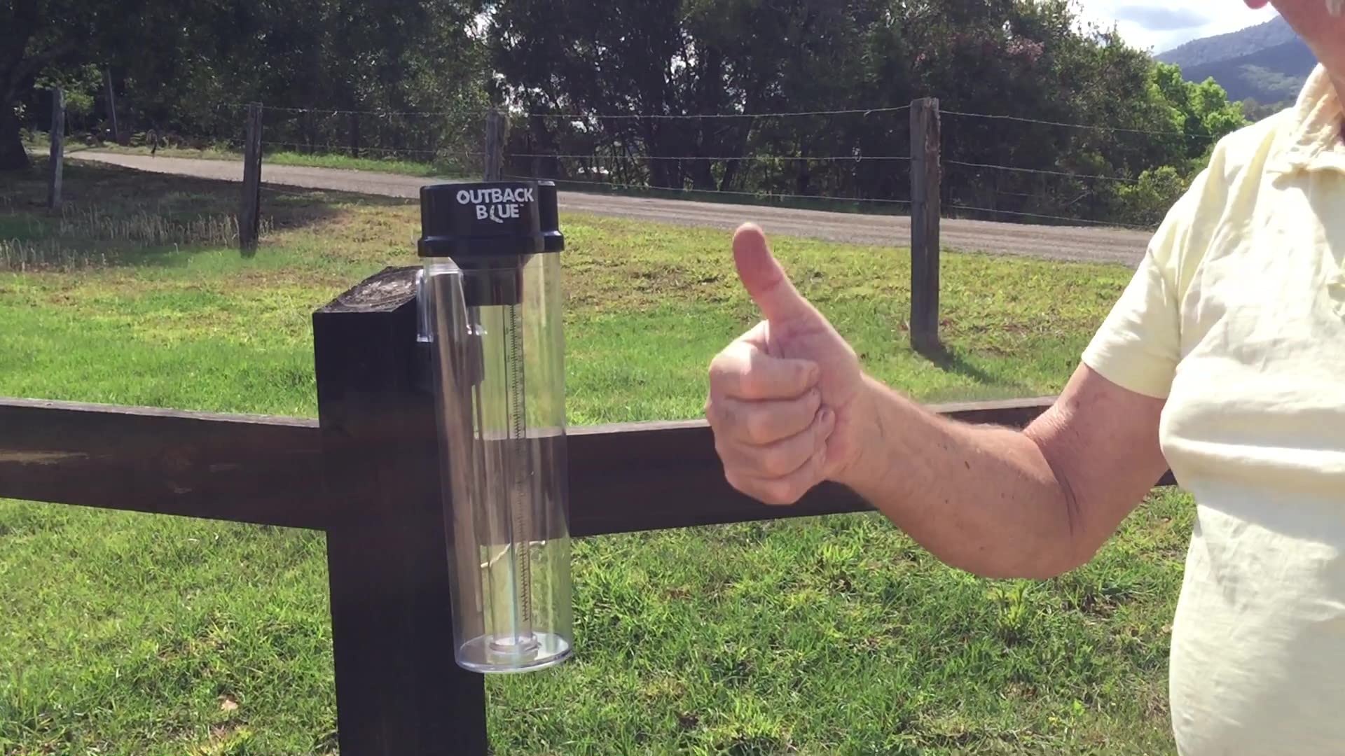 RAIN GAUGE Large 280mm/11 Inch Capacity by Outback Blue. Professional