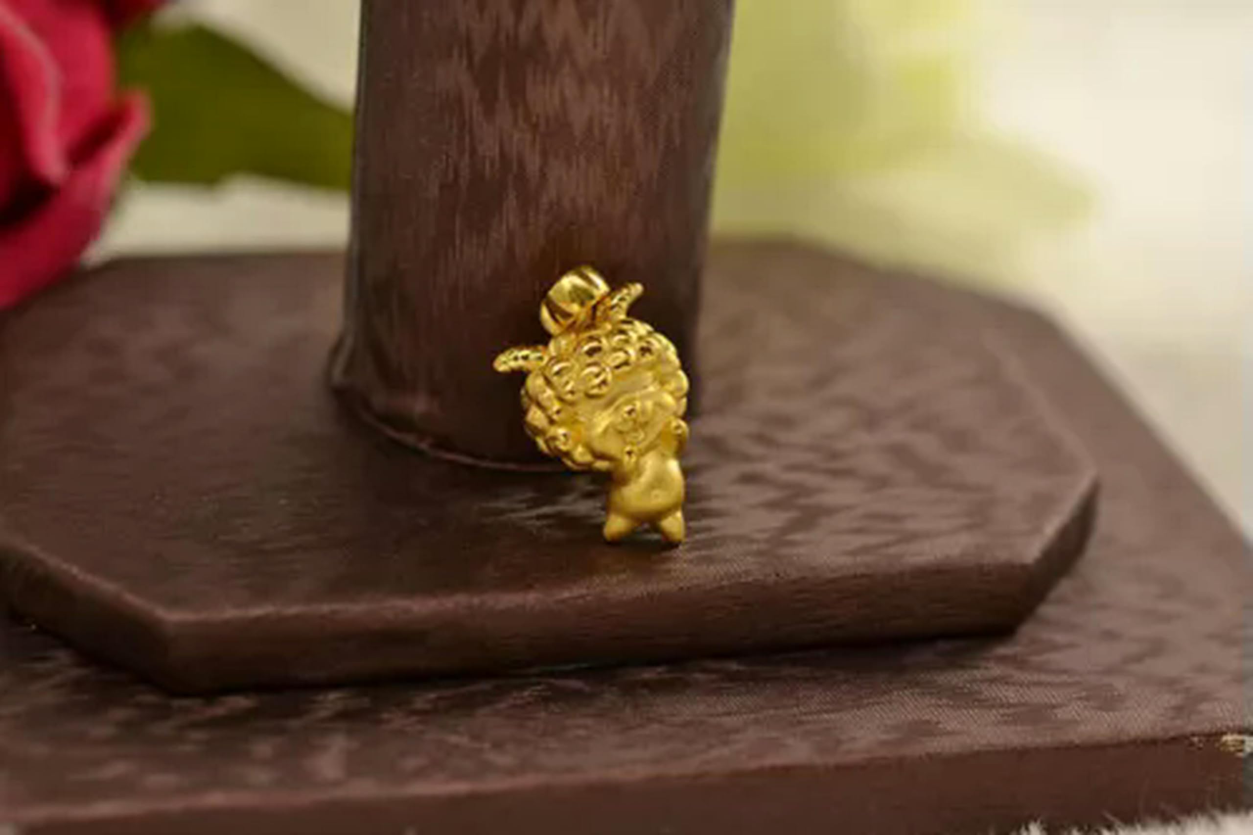1 Stück Echt 24 Karat Gelbgold Anhänger Damen Sternzeichen Zwölf 3D Tanz Hase Tiger-Drache-1,5-1,6g