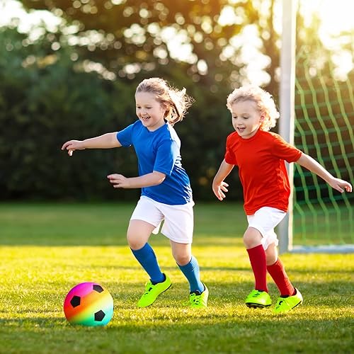 Miniatura 5 de Lenwen 15 pelotas deportivas de arco iris para niños con 1 bomba de mano de 6 pulgadas, pelota inflable de baloncesto, fútbol, kickball, dodgeball