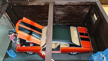 ミニカー専用ジオラマ：1/18 リビングタイプガレージⅠ／男の秘密基地