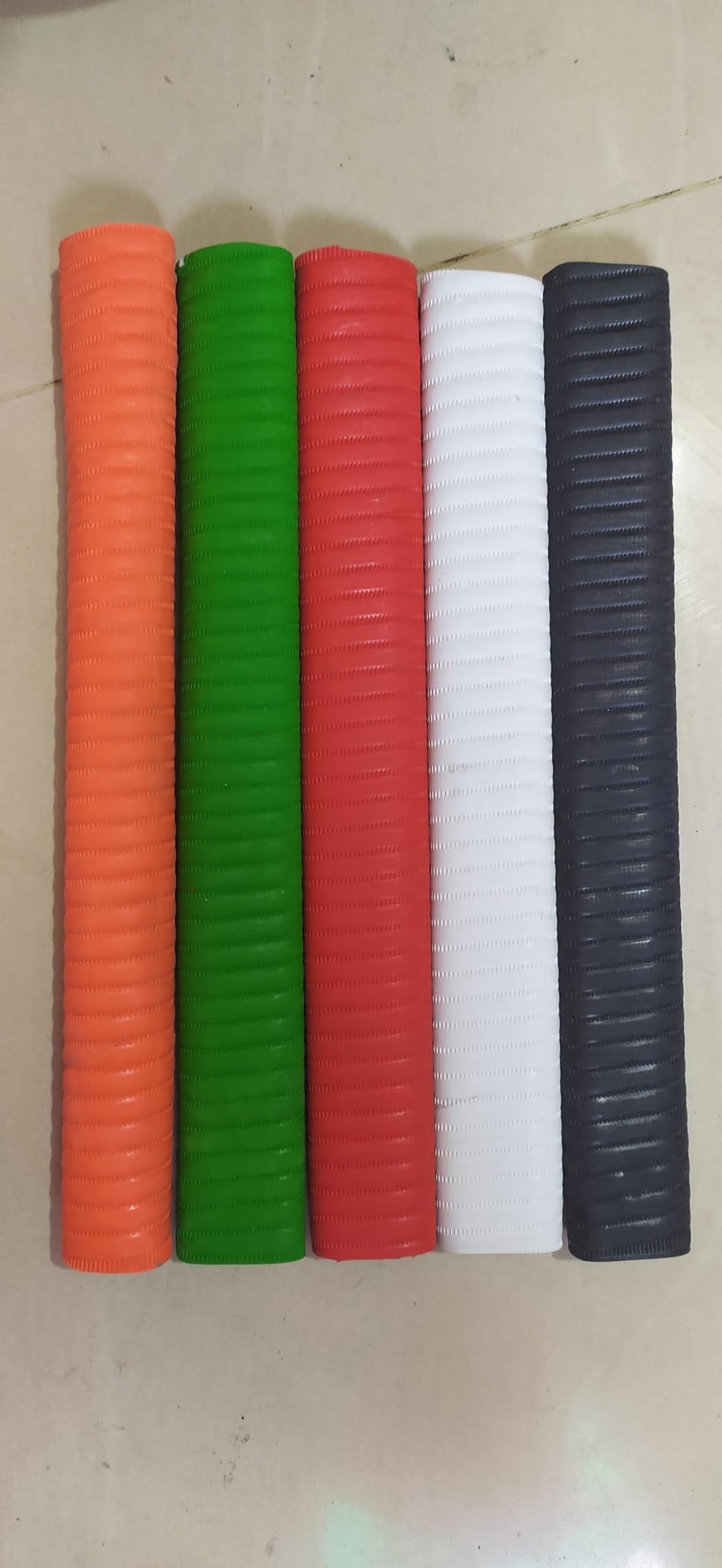 JaHaNa Sports Set of Wooden Grip Applicator Gripper Cone and 5 Cricket bat Grips Multicolour (Spiral Design)