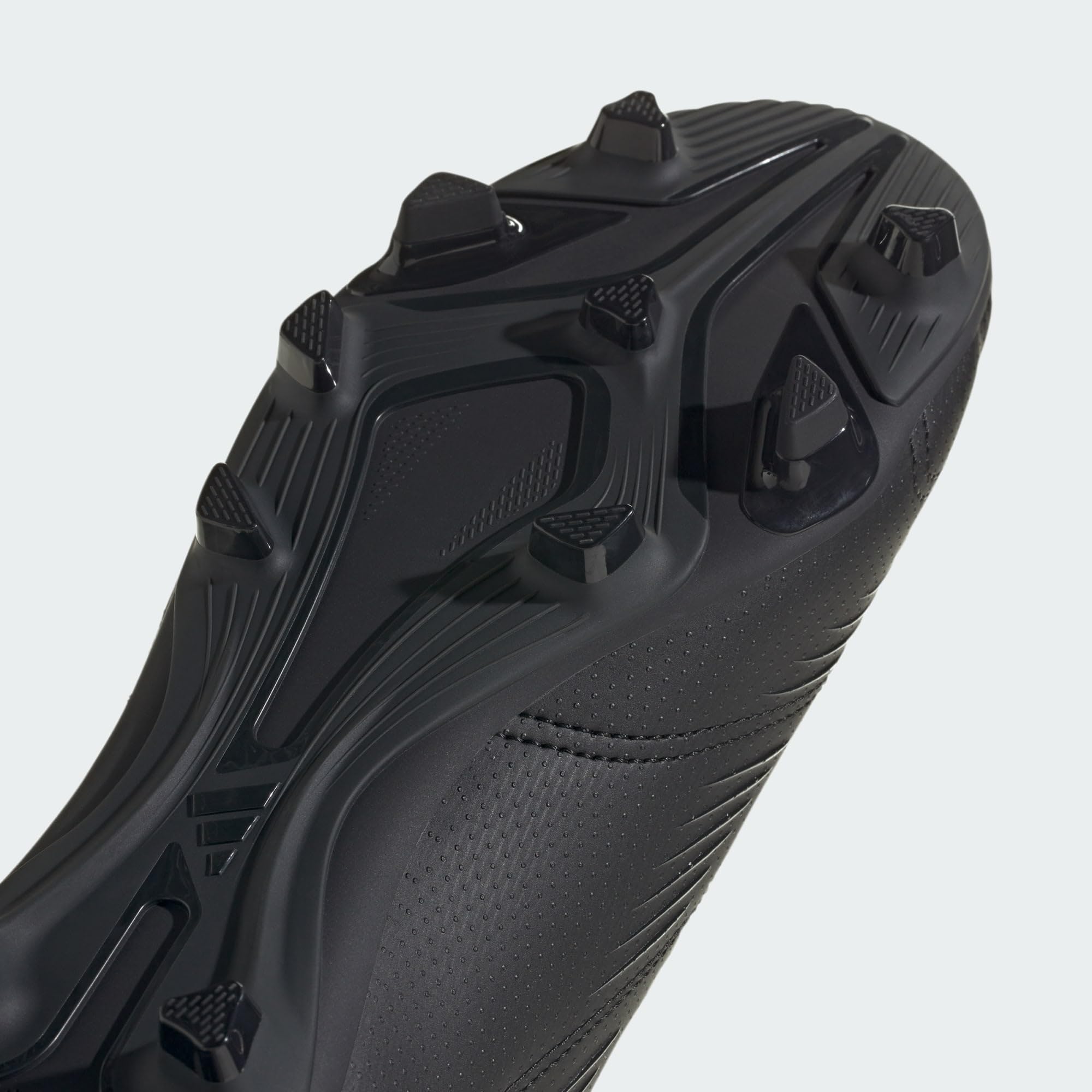 adidas Unisex Bota de fútbol Predator Club versátil