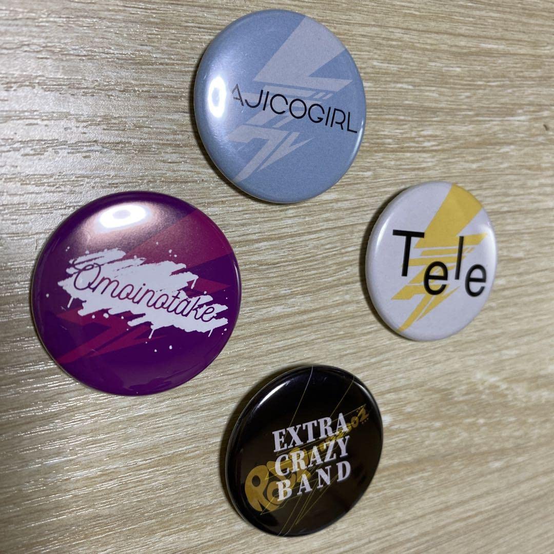 レディクレ ガチャガチャ 缶バッジ