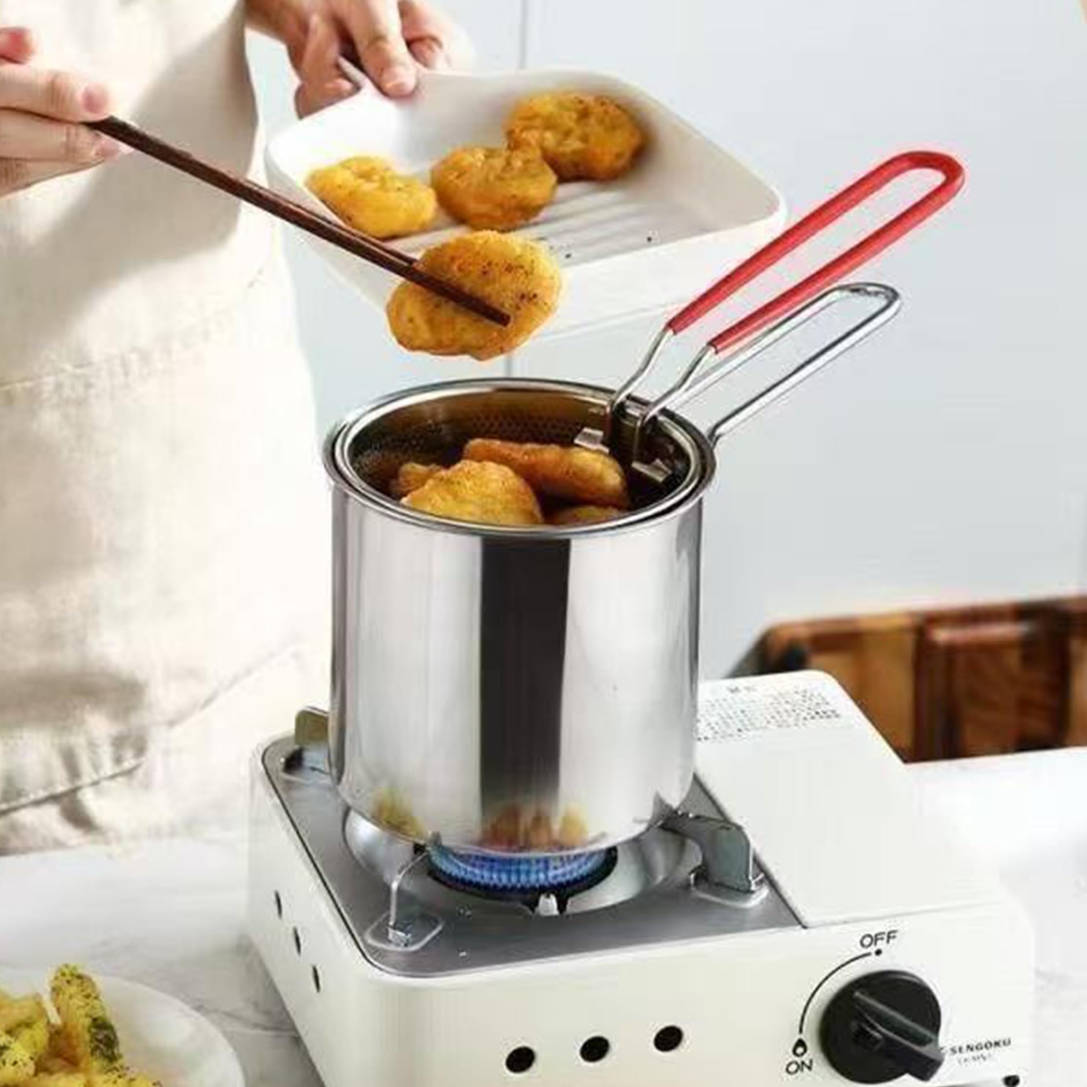 Friggitrice in acciaio inox con cestello e filtro, cestello estraibile