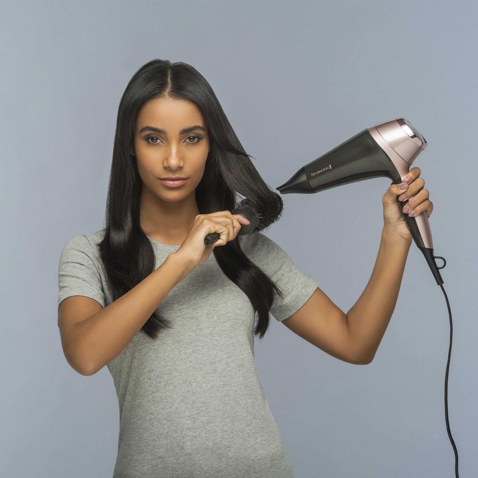 Remington Sèche-cheveux Ionique [Multifonction: boucle, ondule, lisse] Curl&Straight (2200W, 3 températures/ 2 vitesses, concentrateur incurvé unique, brosse à coiffer 45mm, accessoires) D5707