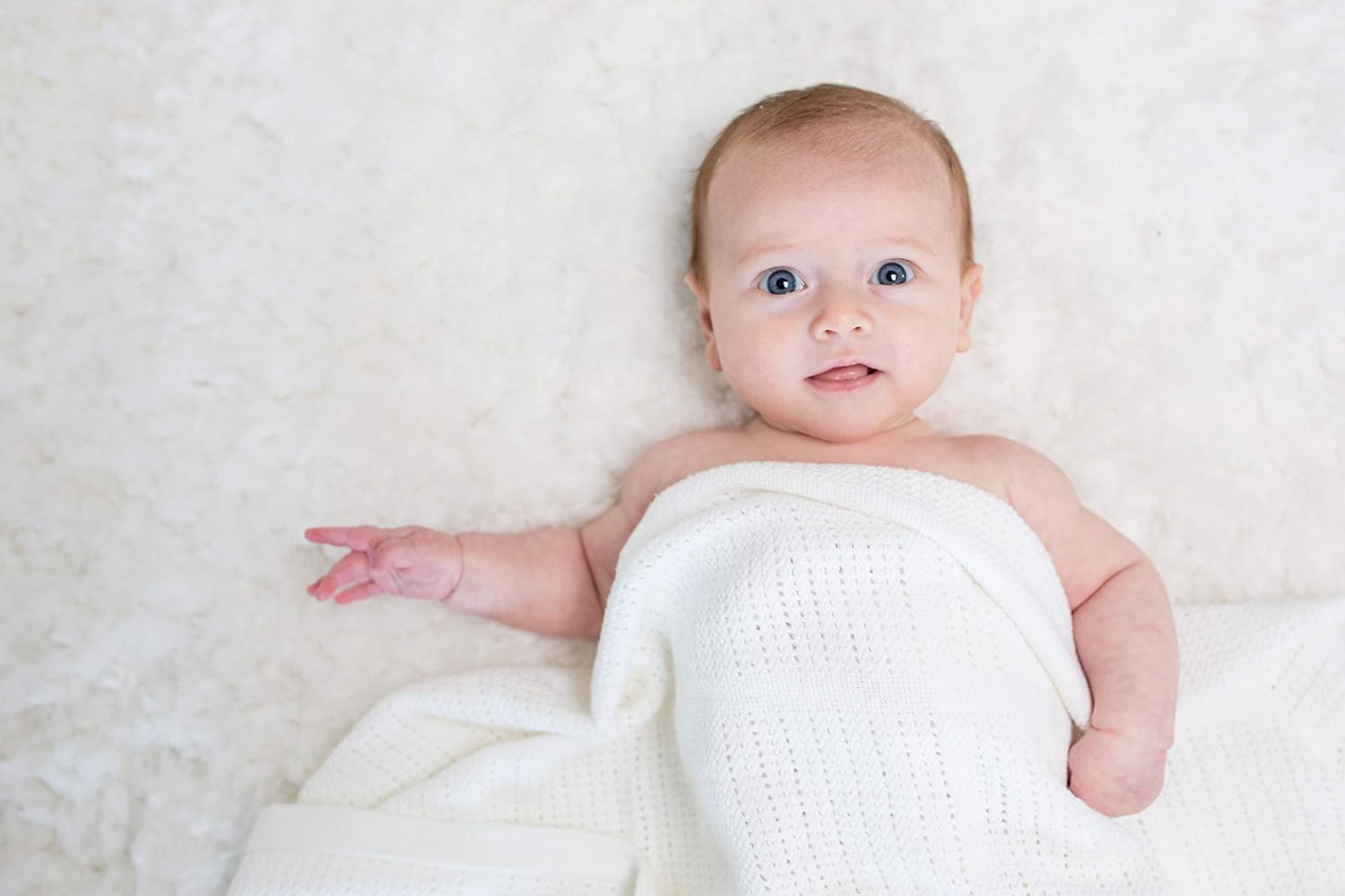 Lulujo Baby Cellular Baby Blanket, White
