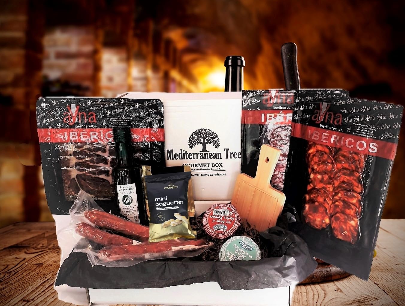Caja Cesta Gourmet Regalo - Lote embutidos Ibericos salchichón chorizo y jamon + Pate Iberico de Trufa y Pedro Ximenez + 3 piezas Fuets +Aceite Oliva Virgen Extra + Picos Artesanos