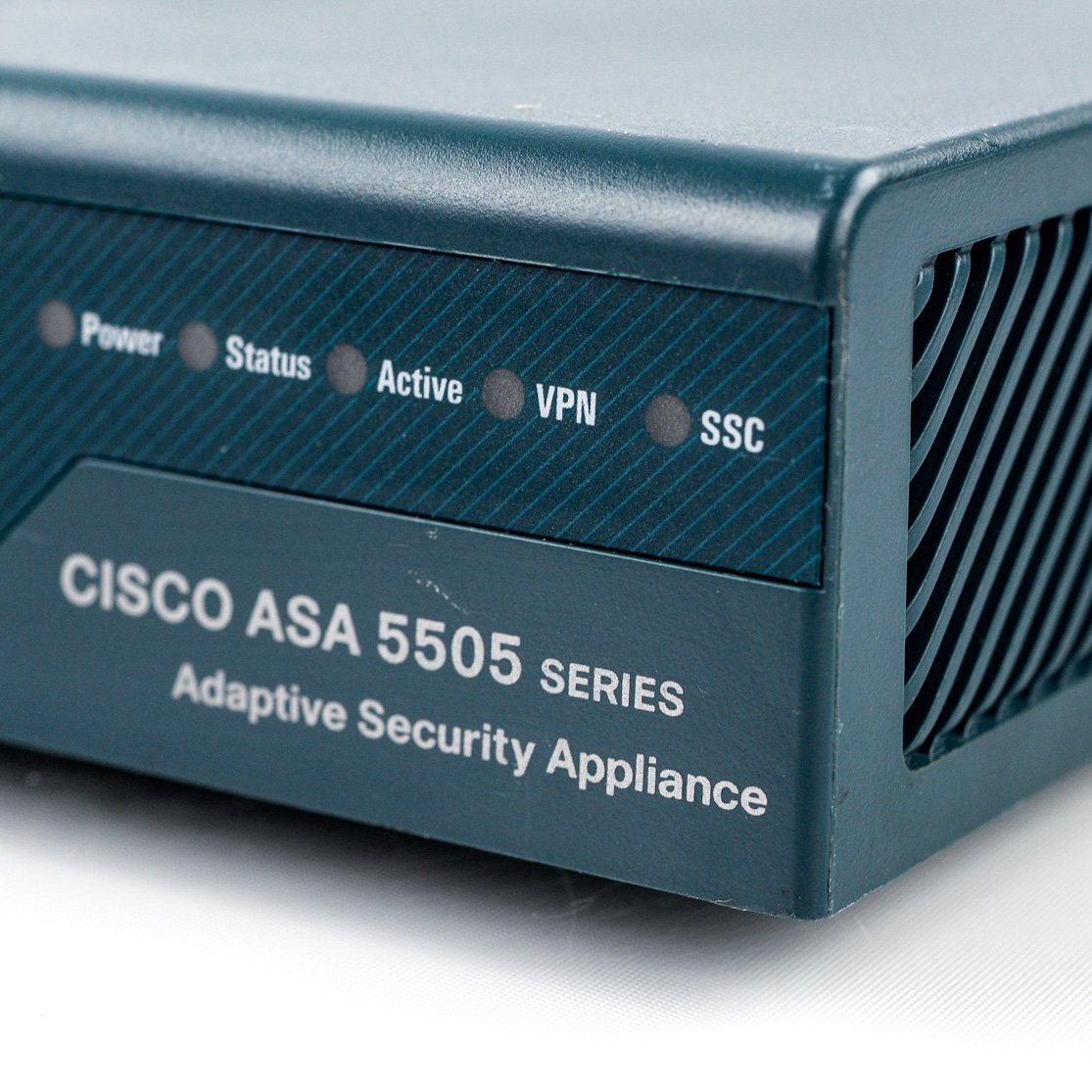 CISCO ASA5505-BUN-K9 ASA 5505 Appliance 8x100Mb POE Base License EUR 60,00 - FR