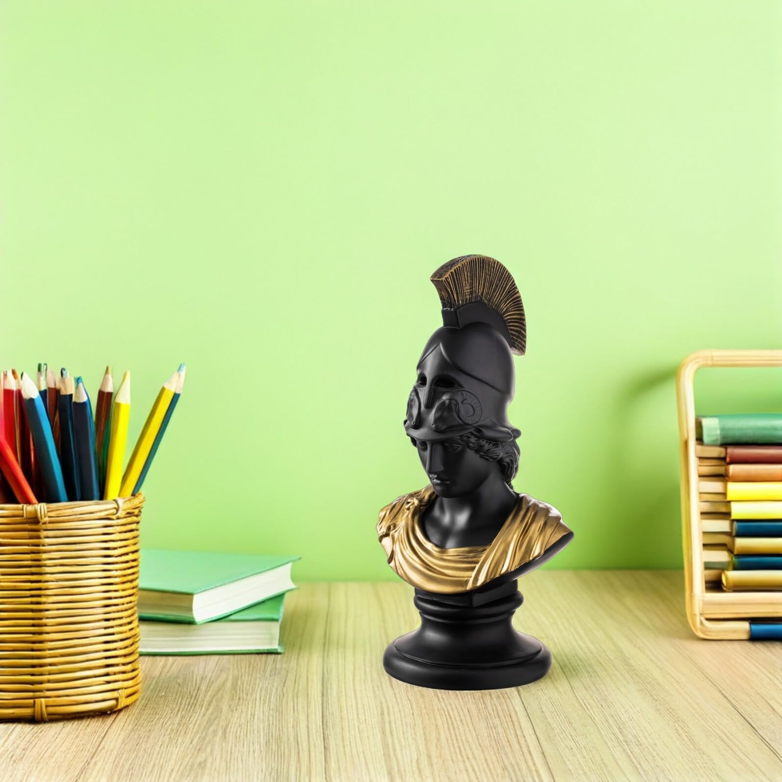 Cabilock Portapenne in Resina a Forma di Guerriero Romano Organizer da Scrivania per Ufficio Contenitore per Penne e Cancelleria Design Scultura Decorativa Nera Accessorio Multifunzione