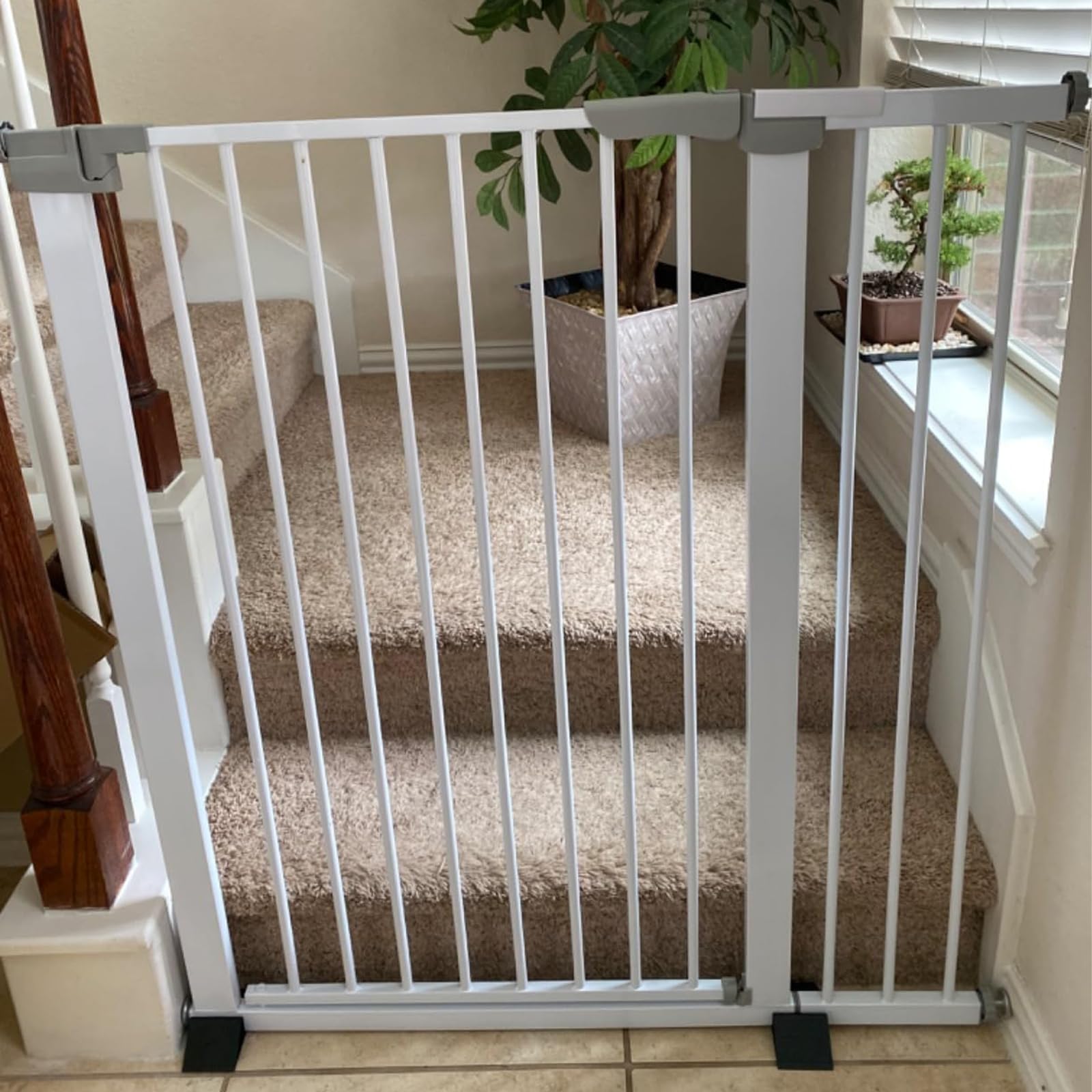 Cancelletto per cani, altezza 104 cm, chiusura automatica, regolabile, larghezza 76-111 cm, montaggio a pressione, per ingresso (bianco, 76-111 cm di larghezza)