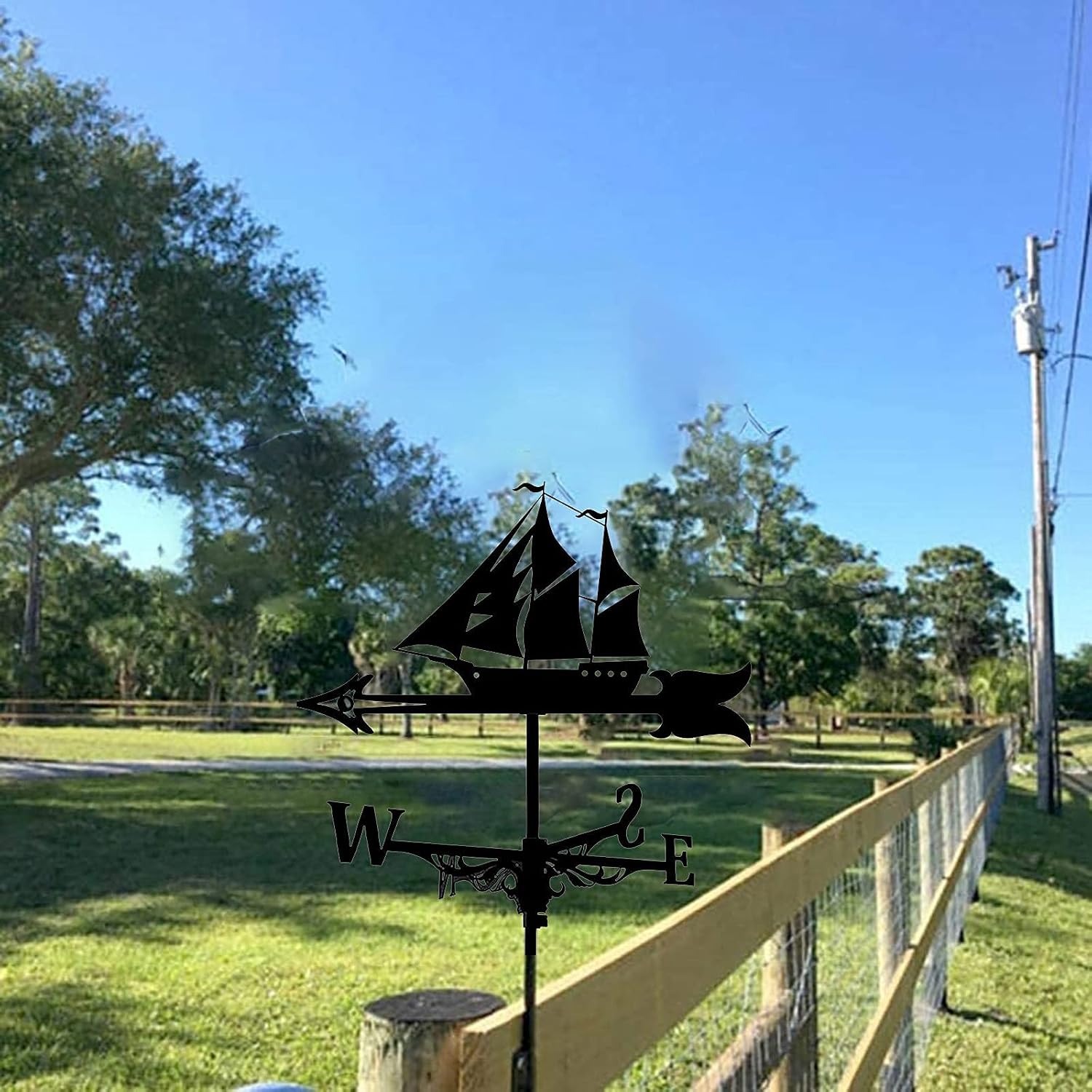Weather Vane Battleship Weather Vane Metal Weathervane Vintage Hollow Wind Direction Indicator for Outdoor Garden Roof Paddock Decoration Weather Vane