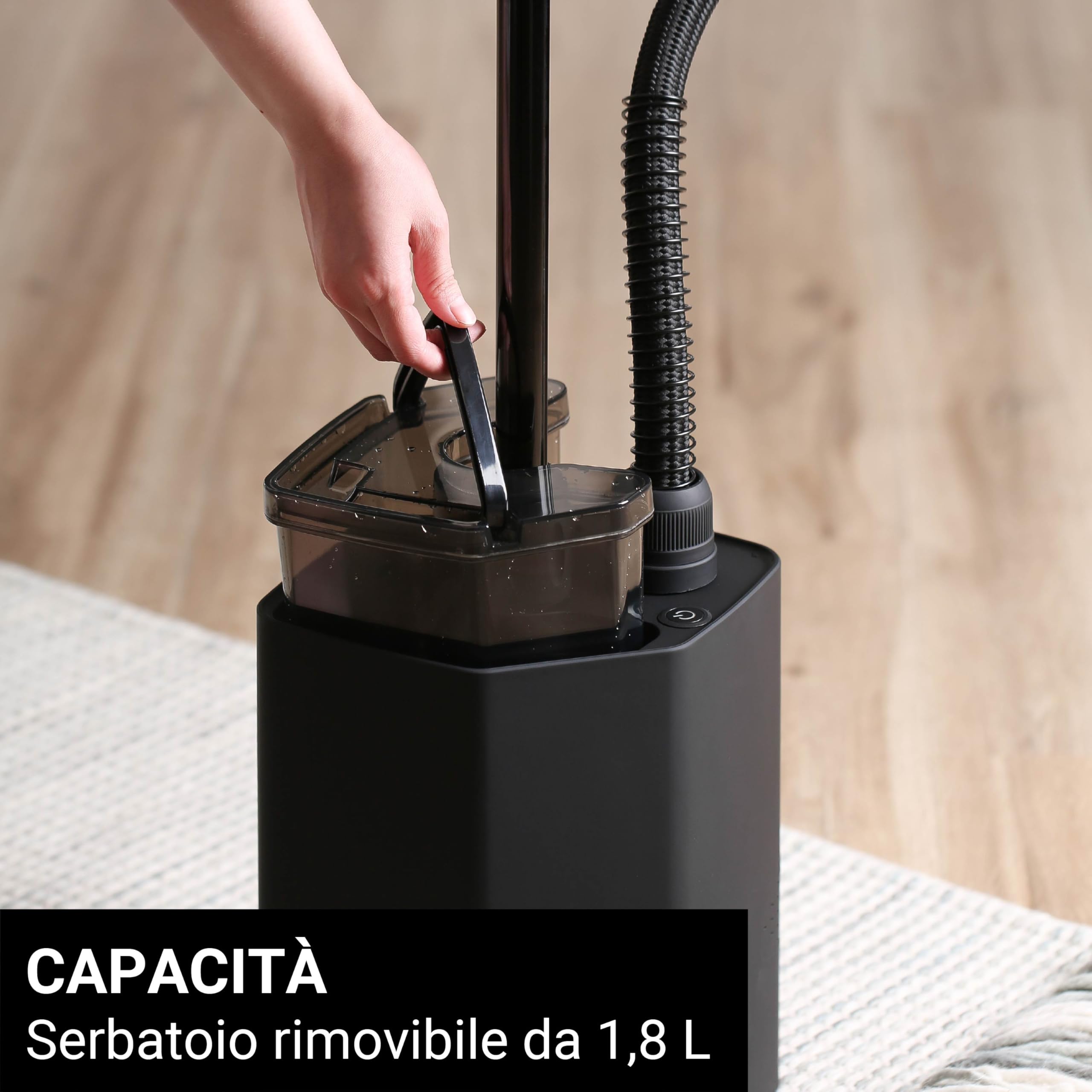 SteamOne Daily Stiratrice Verticale Nera 1800W - Serbatoio 1,8L