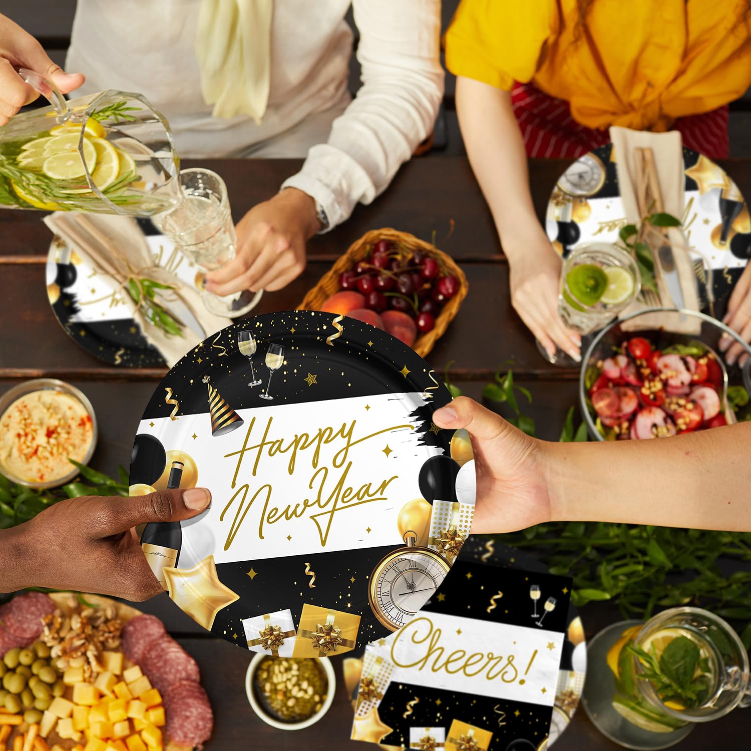 Kit de celebración de Año Nuevo 2024: suministros de fiesta para 50 invitados con platos y servilletas desechables decorativos, perfecto para celebrar el Año Nuevo