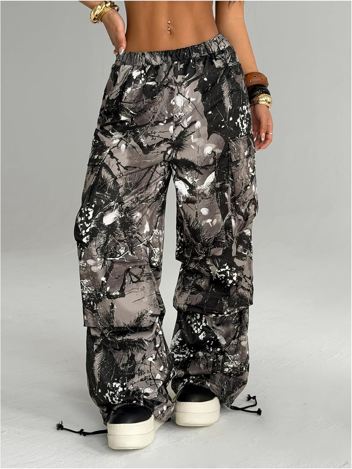 GORGLITTER Women's Camo Cargo Pants Wide Leg Baggy High Elastic Waisted Parachute Pants Y2K Camouflage Trousers Streetwear - Image 4