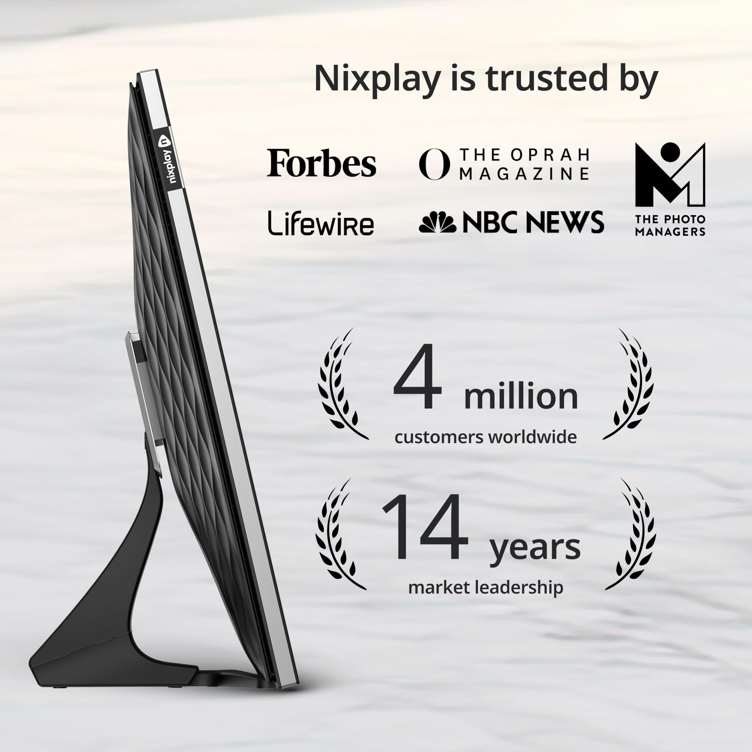 Nixplay 10,1 Pouces Cadre Photo numérique Intelligent WiFi écran Tactile (W10K), Noir-Argent, Partagez instantanément des Clips vidéo et Photos par e-Mail ou Via l'application Mobile