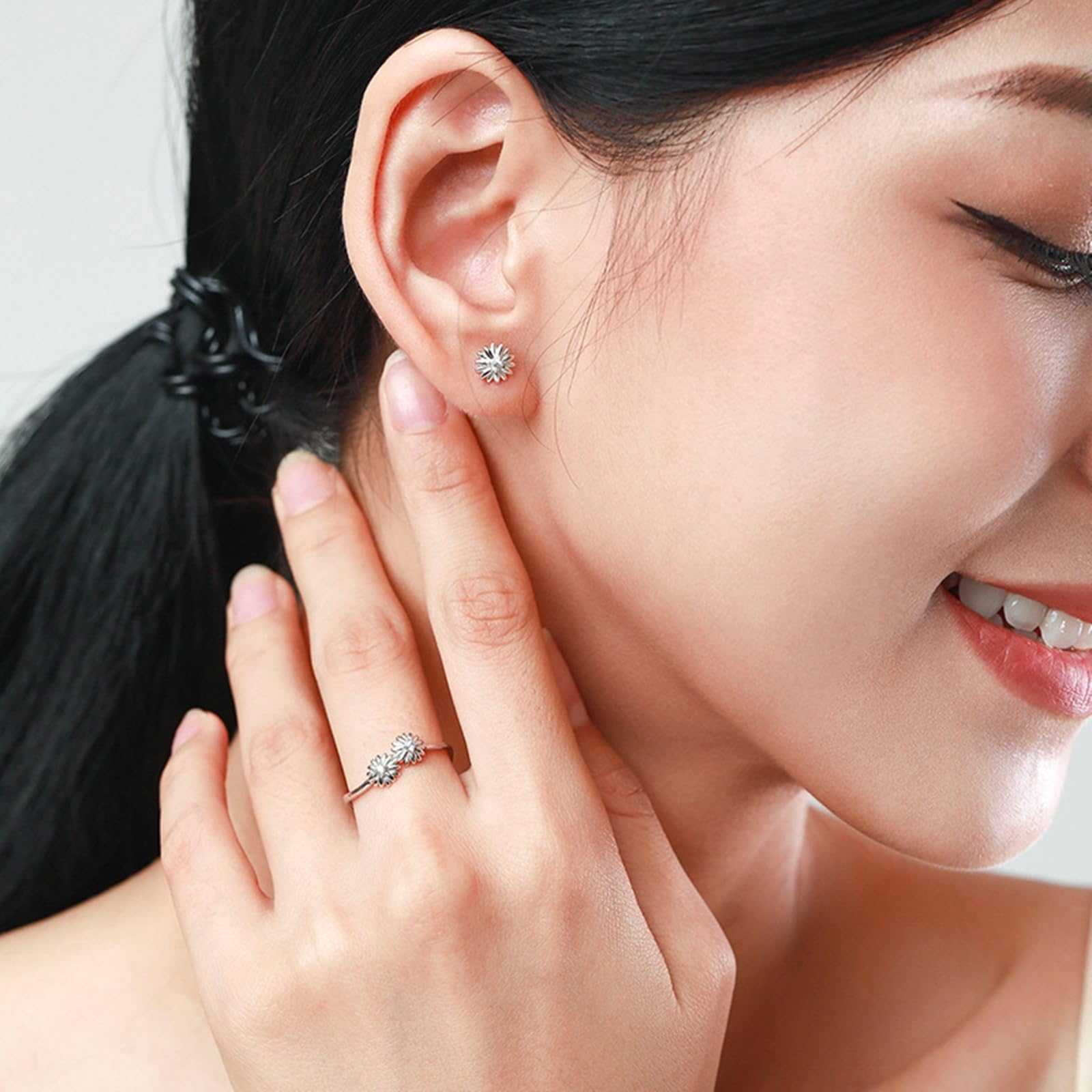 Pendientes de oro de platino para mujer, modernos con moissanita blanca, margarita, solitario blanco/platino oro blanco
