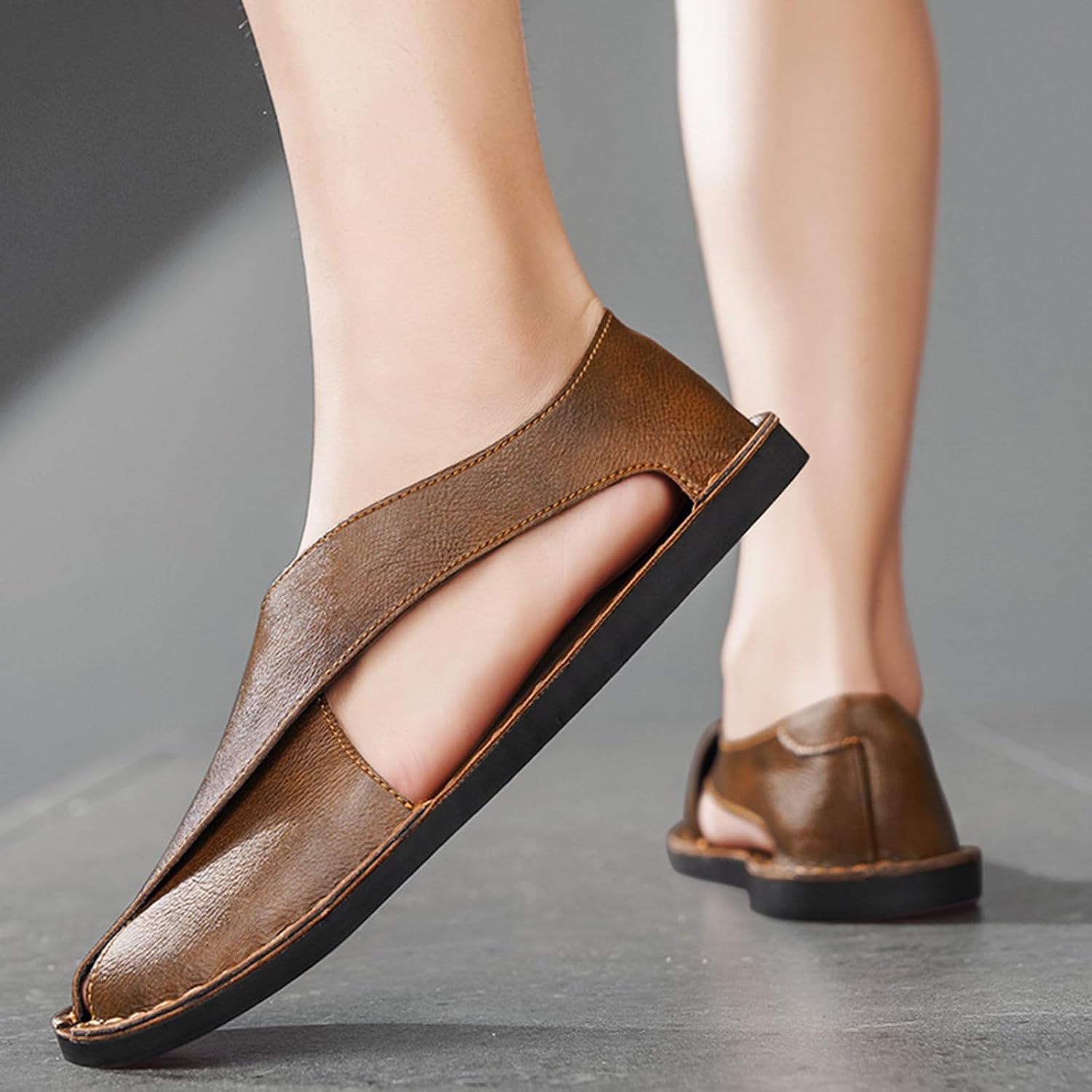 Men's Leather Open Toe Flat Sandals Hand-stitched Comfortable Slip On Soft Walking Male Sandals Casual Fisherman Outdoor Beach Shoes