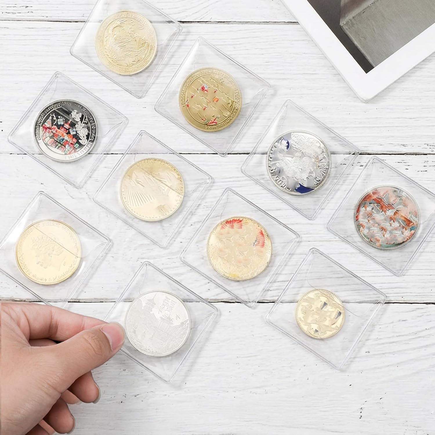 200 Pcs Single Pocket Coin Sleeves, 2.2 x 2.2 Inch Clear Plastic Individual Pocket Coins Flips Small Portable Coin Protectors for Collectors, Coins, Jewelry, Stamp, Ring Storage