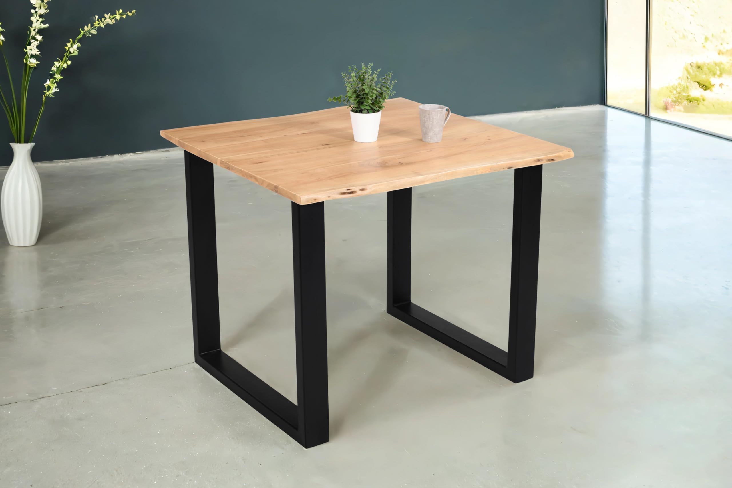 SAM Esstisch Dana 80x80 cm Akazie Eiche Baumkante U-Gestell schwarz | Baumkantentisch massiv, Akazienholz eichefarben, Metallgestell, pflegeleichter Holztisch, Esszimmertisch