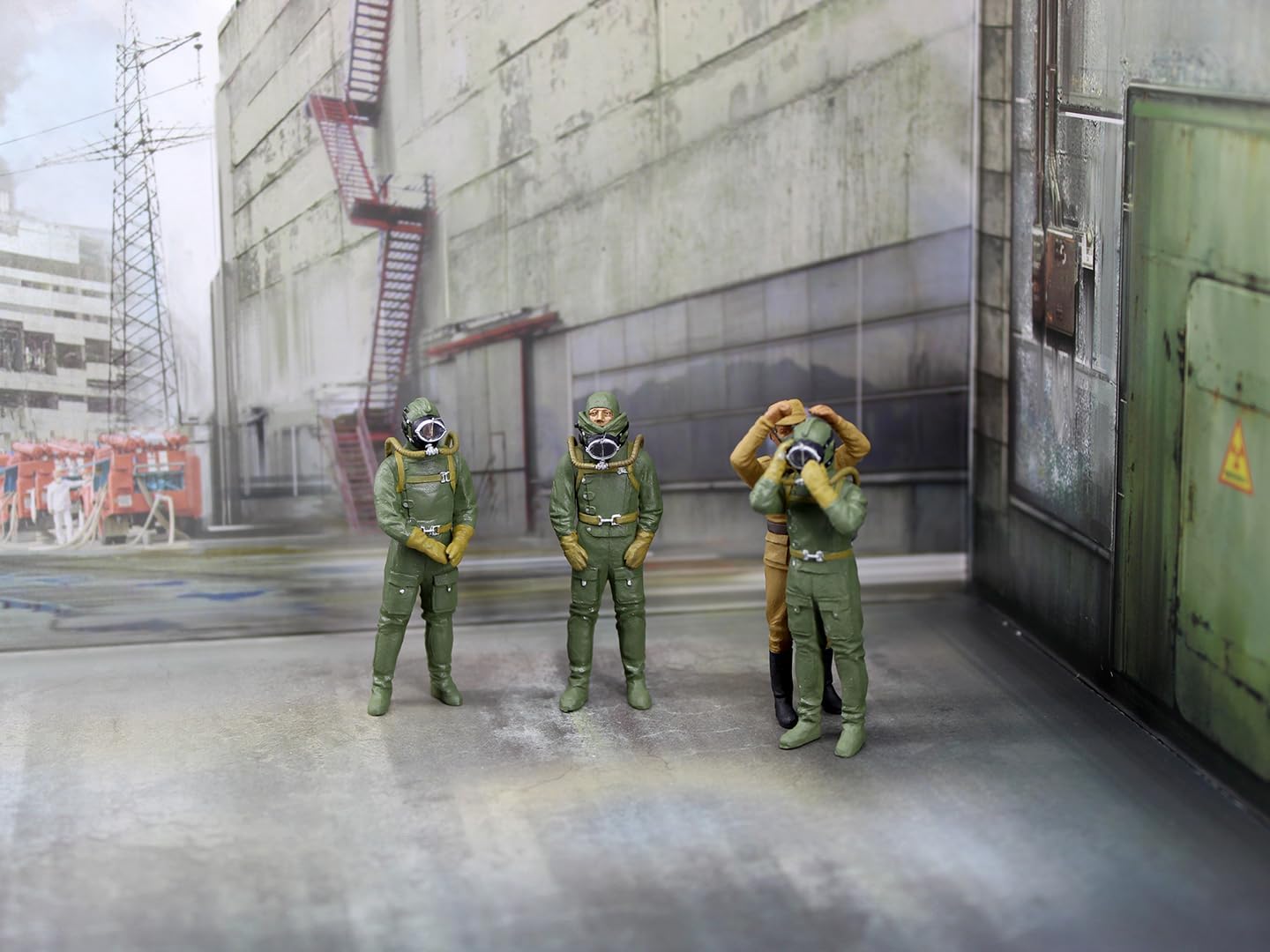 ICM 35906 - Chernobyl#6. Feat of Divers (3 Figures) (100% New molds) - Scale 1:35