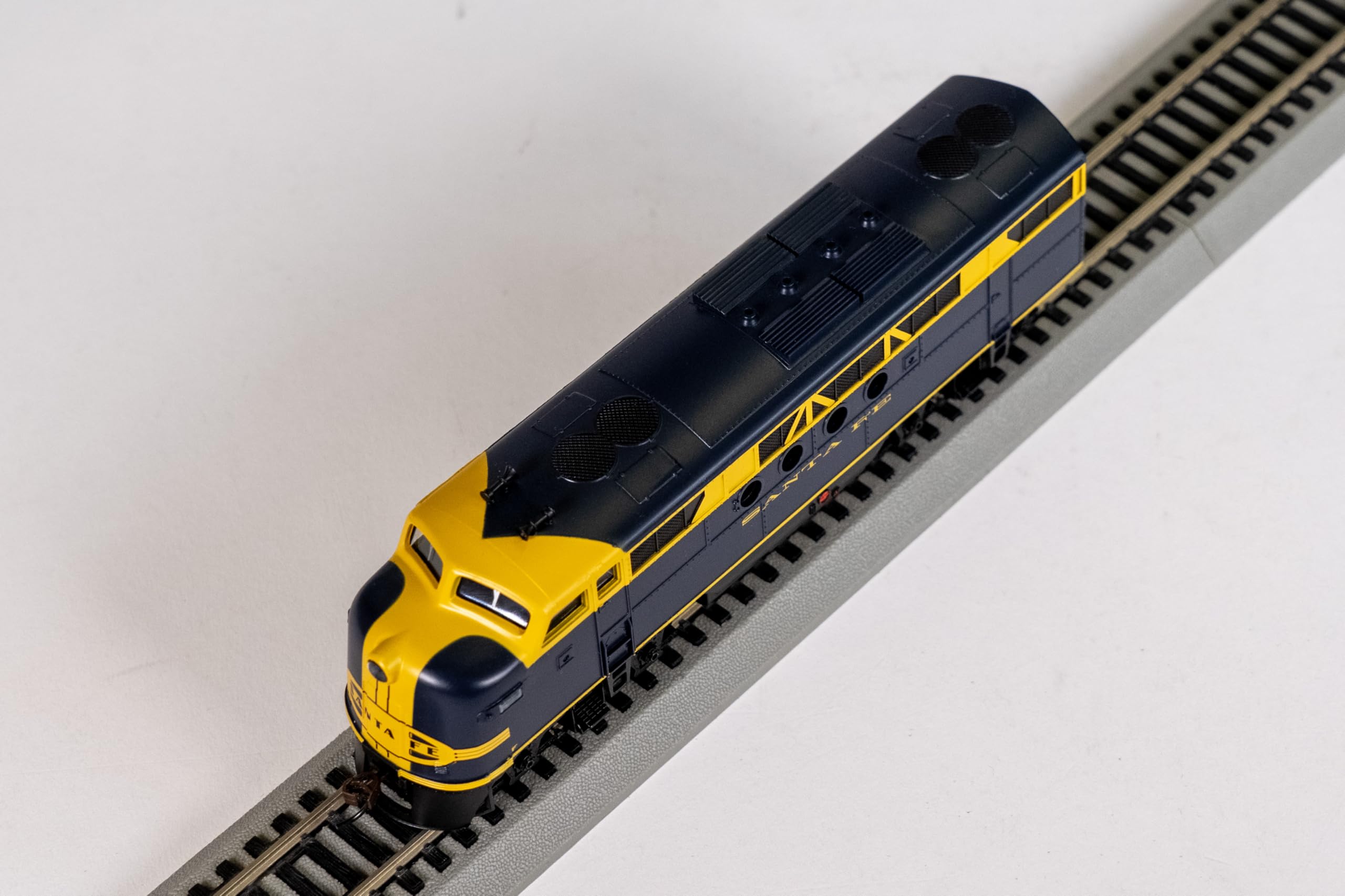 Bachmann Trains - Locomotiva pronta F7A DCC - Santa FE - Blu e Giallo - Scala Ho