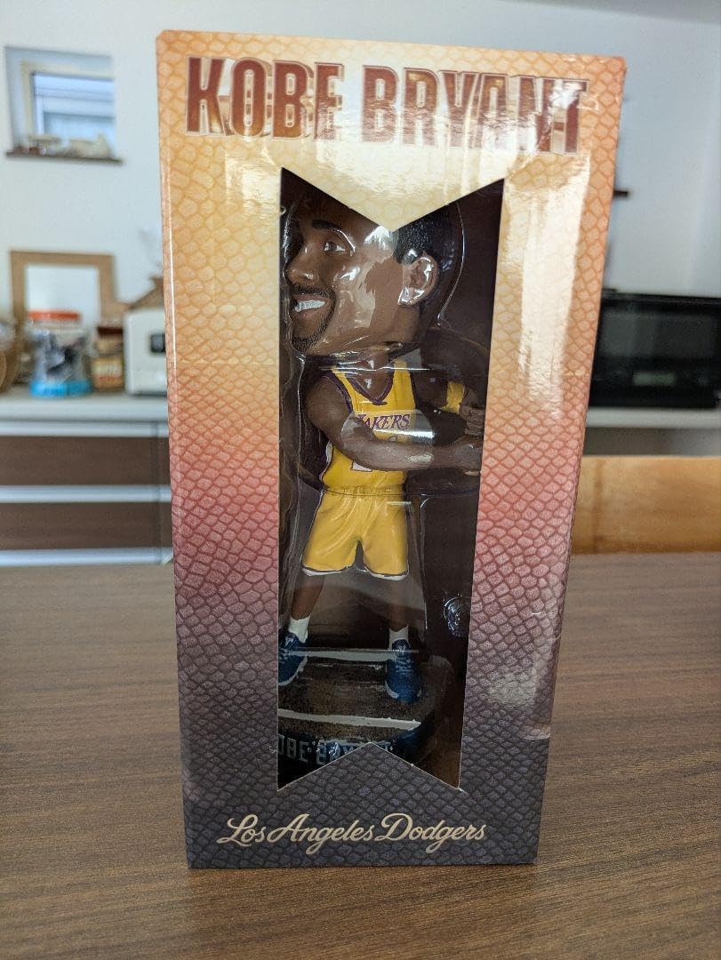 コービーブライアント　ボブルヘッド　2025年8月8日　ブルージェイズ戦記念品 コービーブライアント ボブルヘッド 2025年8月8日 ブルージェイズ戦