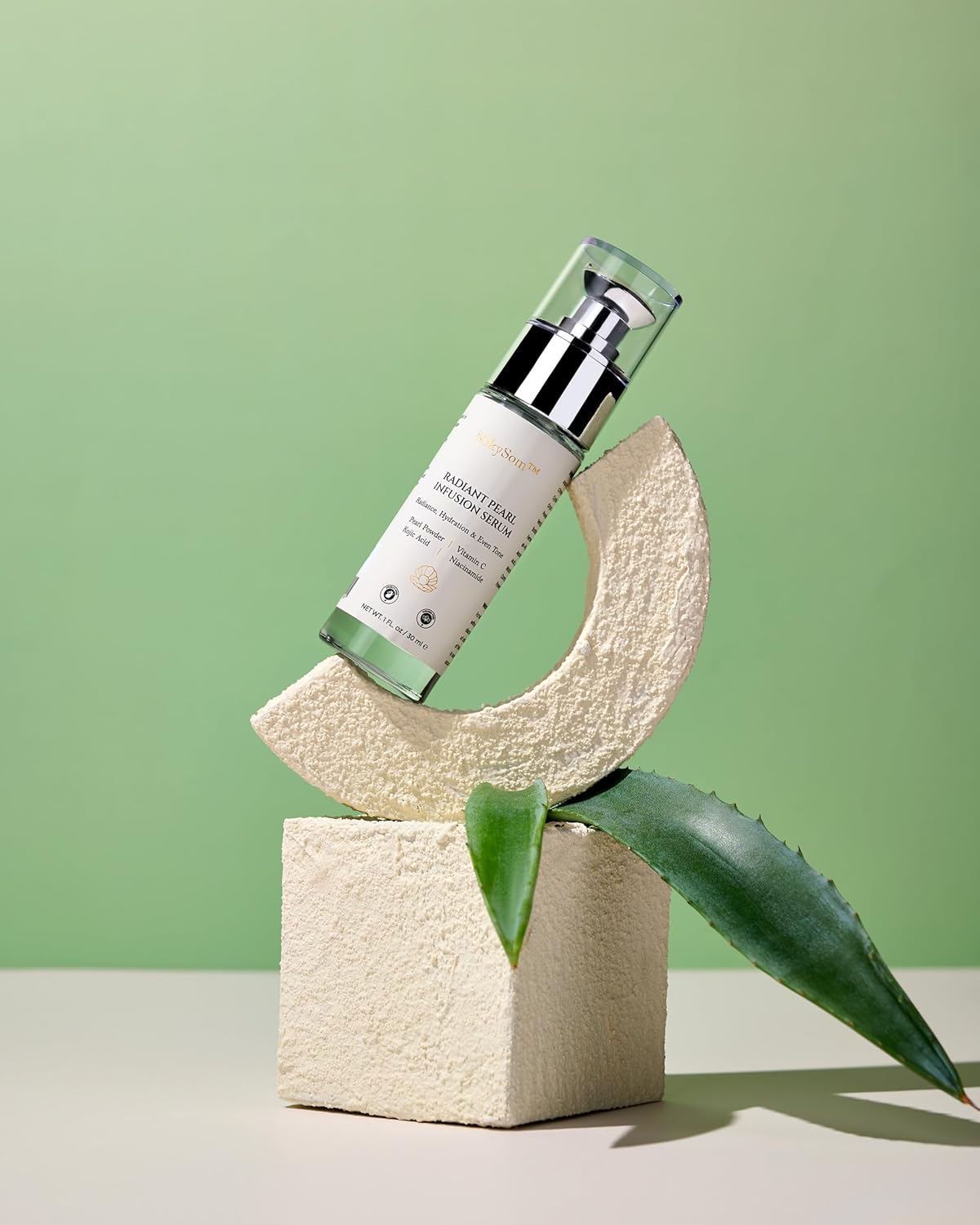 MikySom™ Radiant Pearl Infusion Face Serum with Vitamin C – Brightening & Hydrating (30ml) - Image 6