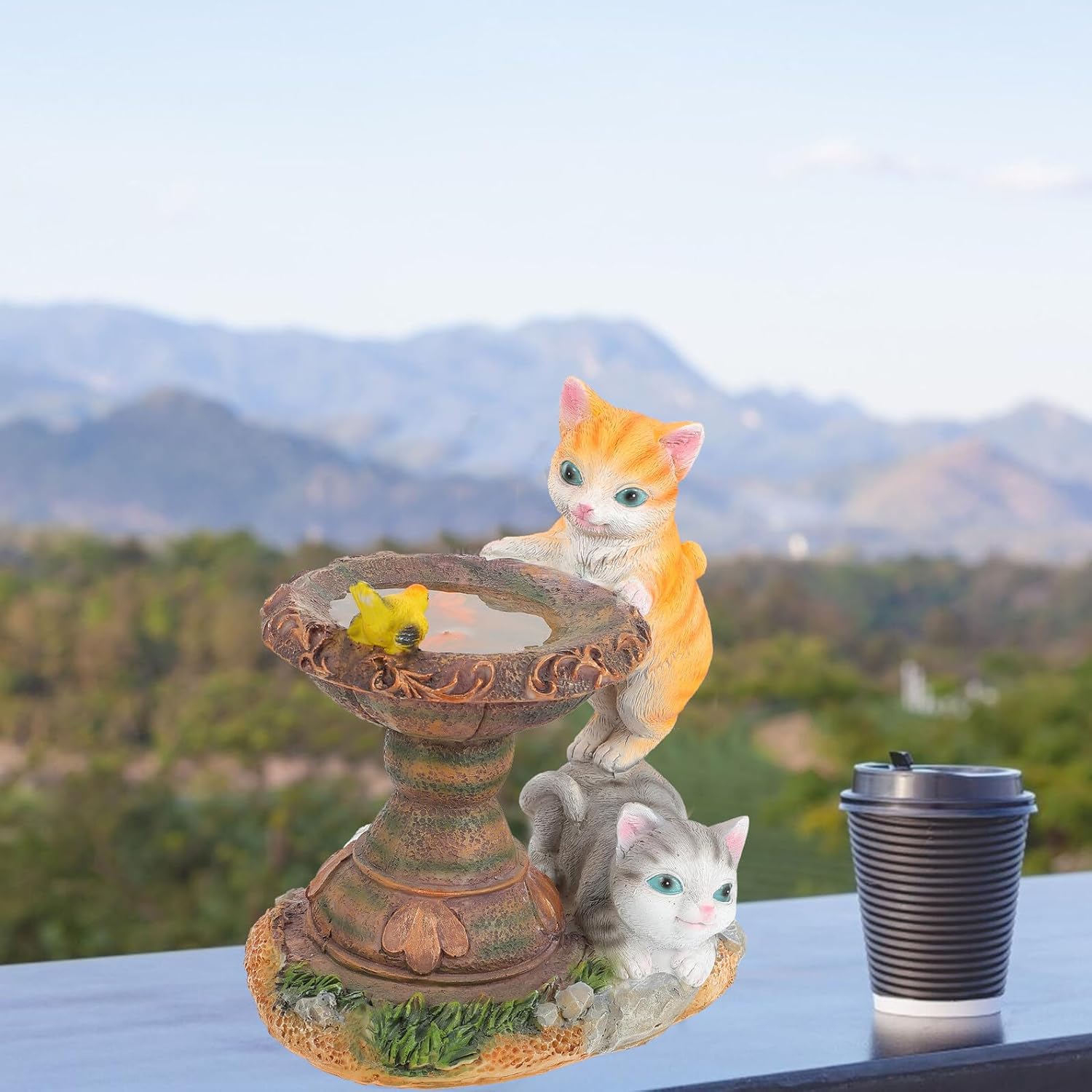 Solar Cat Figurine Solar-Powered Outdoor Night Light Resin Garden Lantern for Patio Balcony Yard Decorative Landscape Lighting