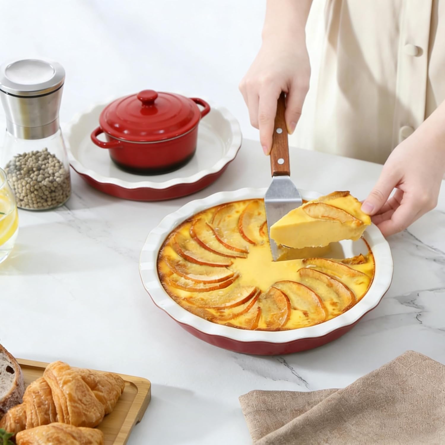 Domini Ceramic Pie Plates（Set of 2）, 10.8 Inch Fluted Pie Pan, Oven & Dishwasher Safe Deep Dish Pie Dish for Baking Quiche, Tart, Dessert, Red