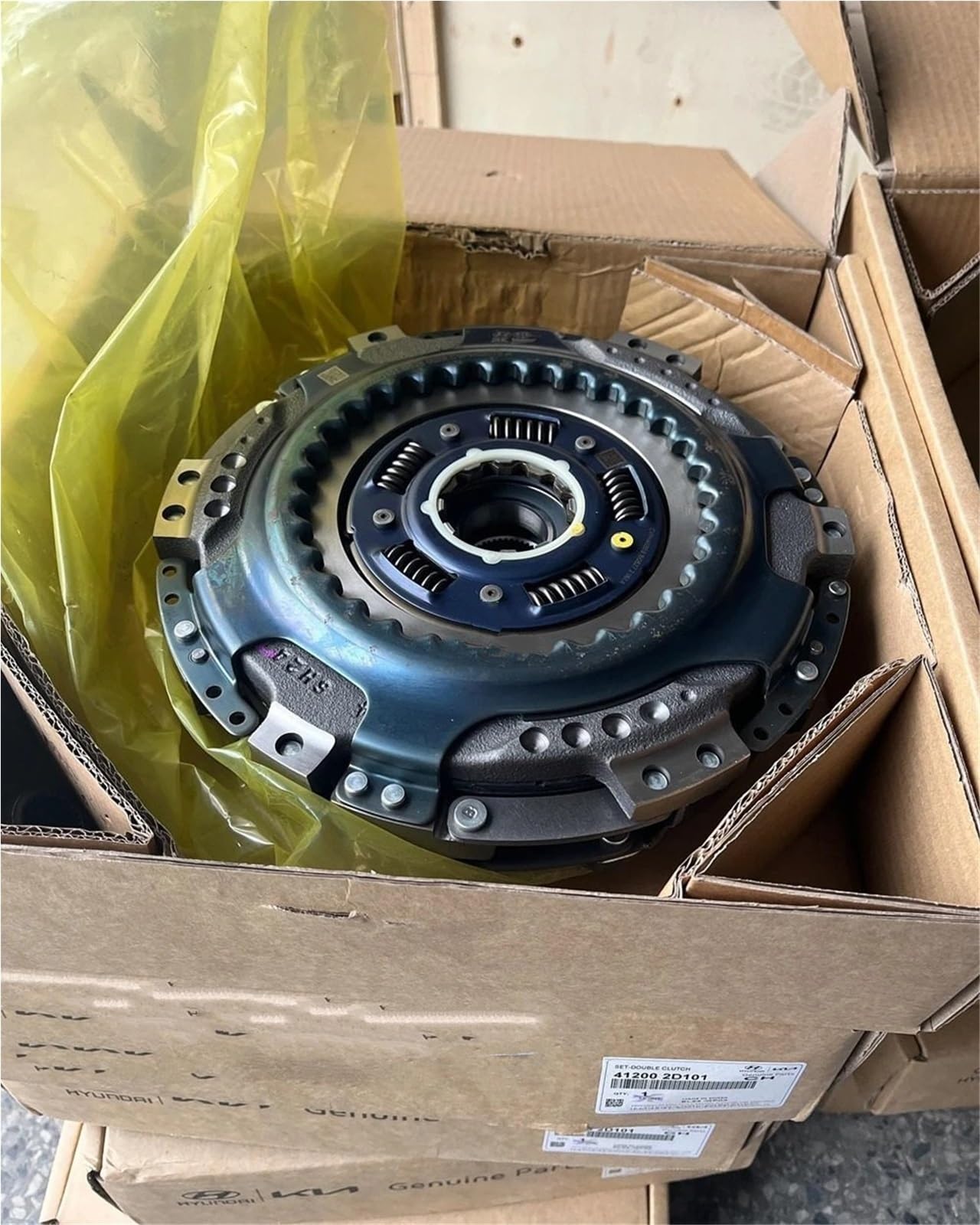 sprzęgło przeciwstołowe OEM Podwójne sprzęgło 412002D200 Pasuje do Hyundai Pasuje do Kia Pasuje do Veloster Pasuje do Sonata Pasuje do Tucson Pasuje do Kona