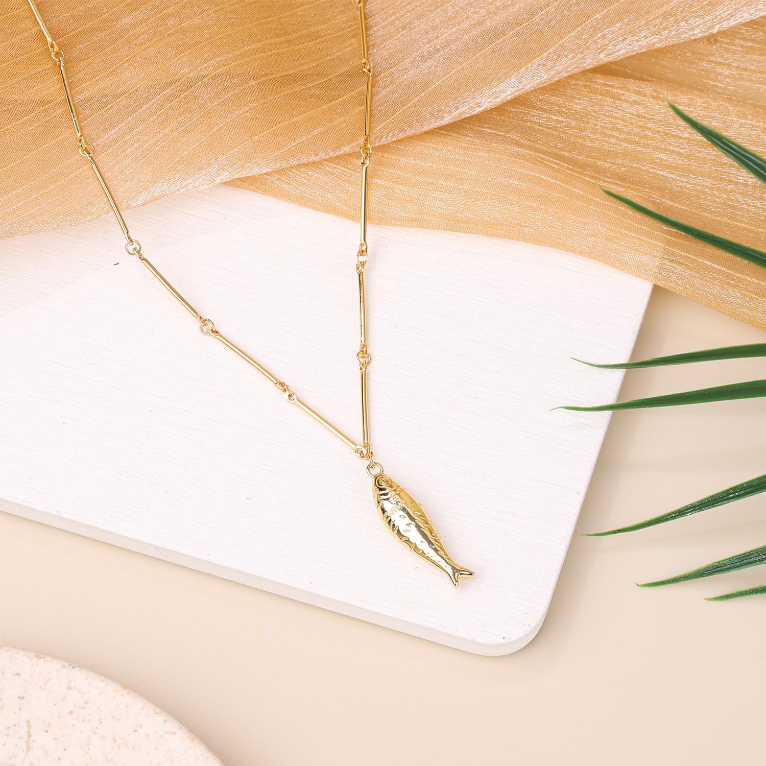 Gold Fish Pendant Necklace, Dainty Fish Charm Necklace Women Vintage Beach Jewelry Ideal for Summer & Daily Outfits - Image 4