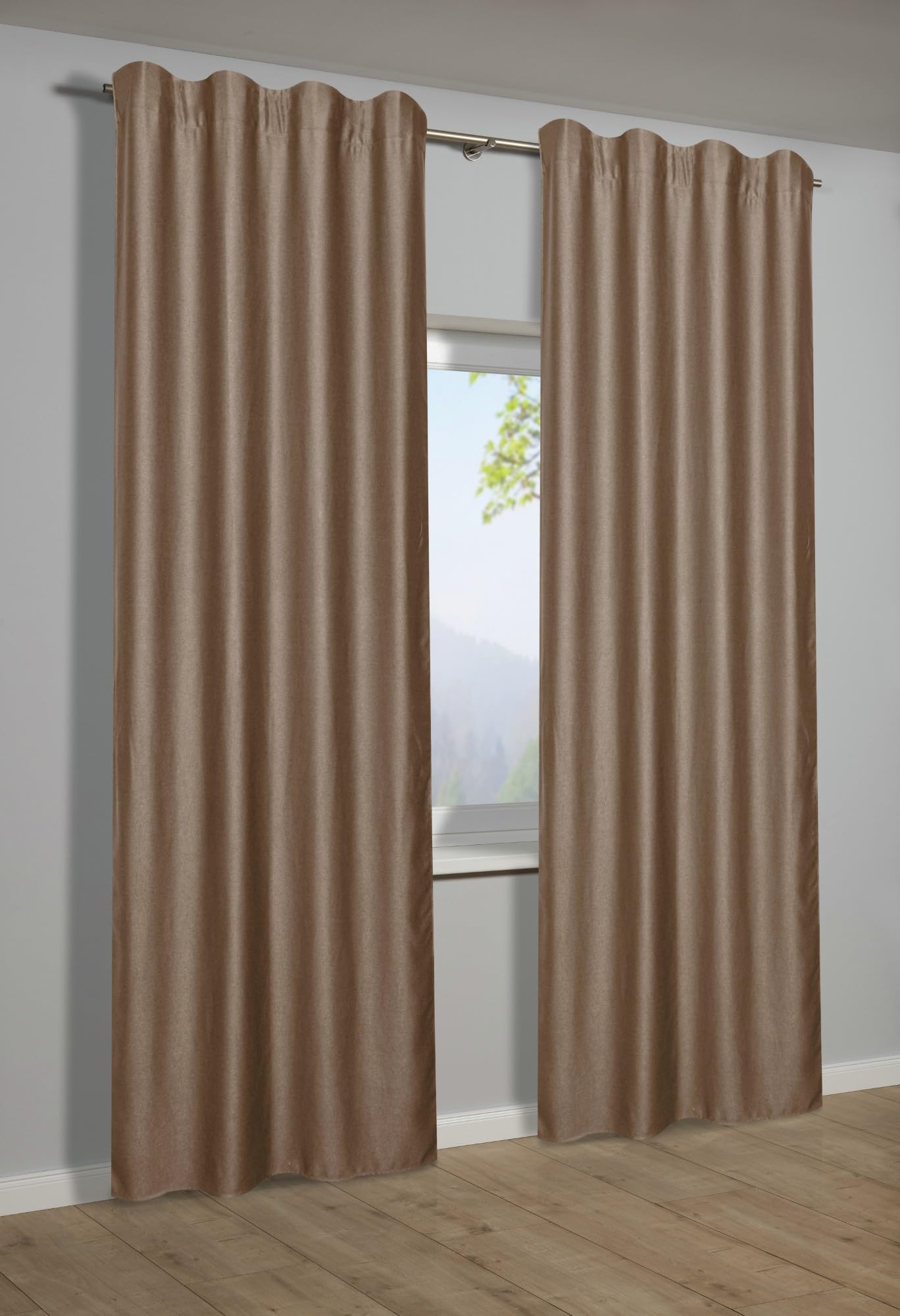 Sehlbach Fertiggardine mit Gardinenband, Blackout glänzende Struktur, Braun, 135 x 245 cm Gardinen, Energiesparend Im Winter, Wärmeabweisend Im Sommer, Schallabsorbierend, Öko-Tex Zertifiziert