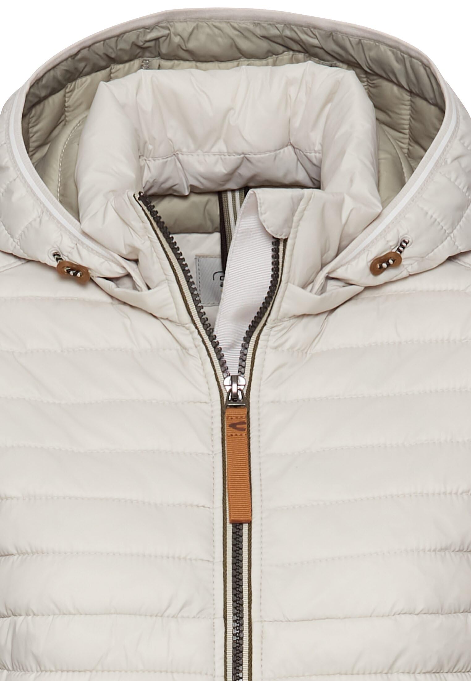 camel active Damen Wasserabweisende Steppjacke | Wasserabweisende und winddichte Steppjacke mit abnehmbarer Kapuze, 2-Wege Reißverschluss, 2 Innen - und 2 Außentaschen
