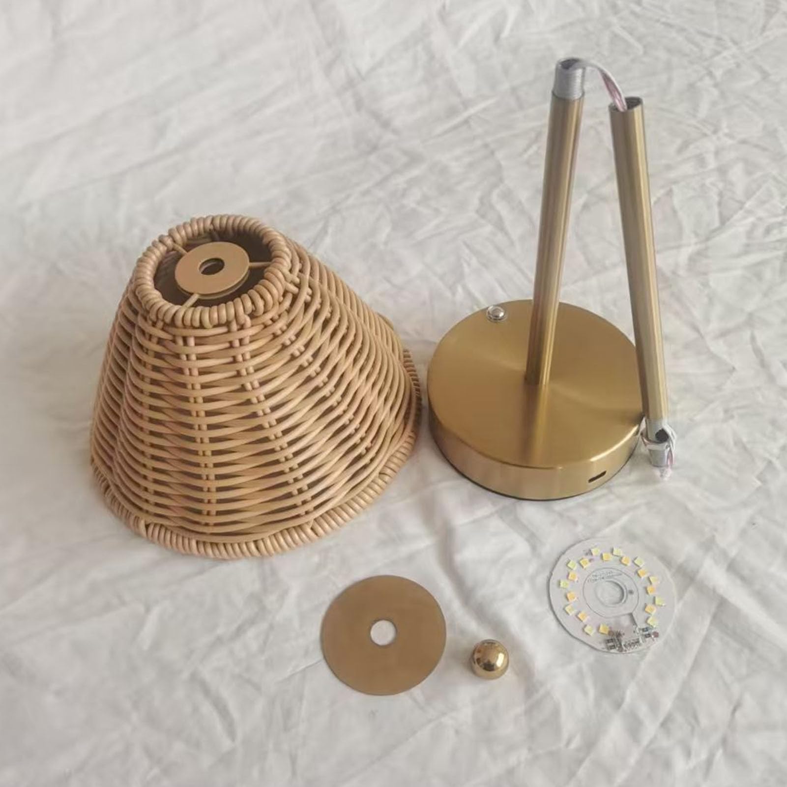 Lampada da Tavolo in Rattan 3 Livelli Luce Vintage Portatile a Ricarica USB