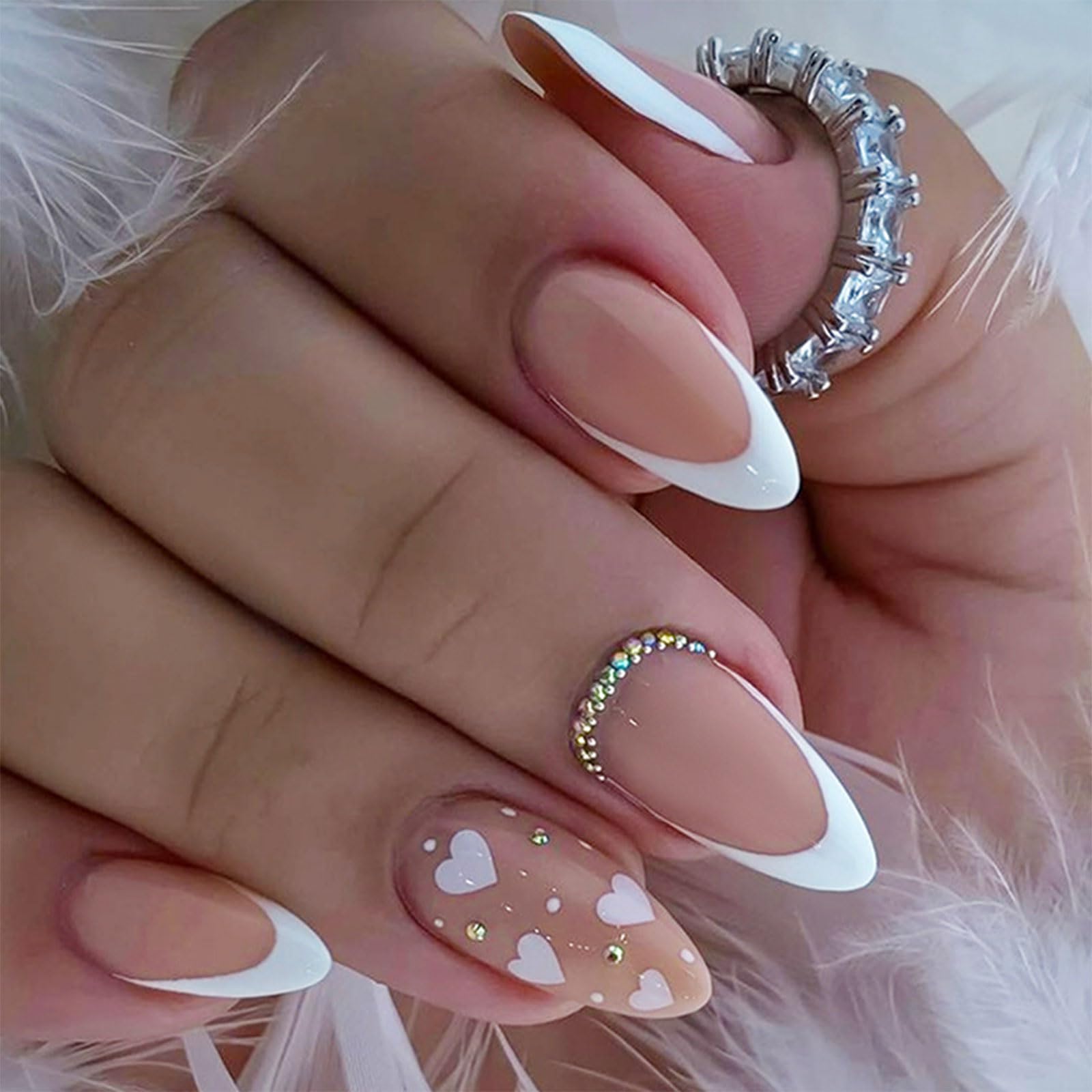 24 unghie artificiali corte a mandorla lucida a forma di cuore, con punta francese, accessori per manicure per ogni occasione