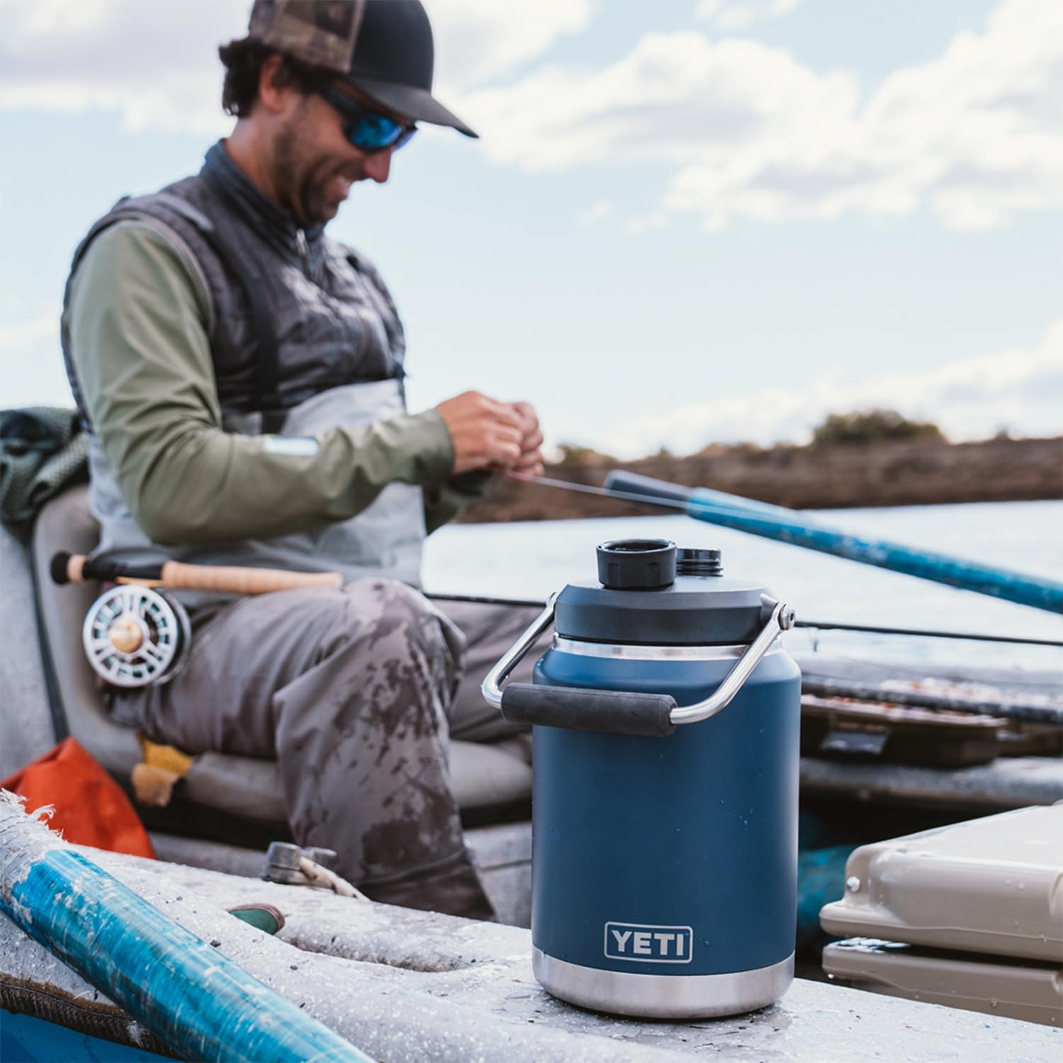Amazon.com: YETI Rambler Half Gallon Jug 2.0, Vacuum Insulated