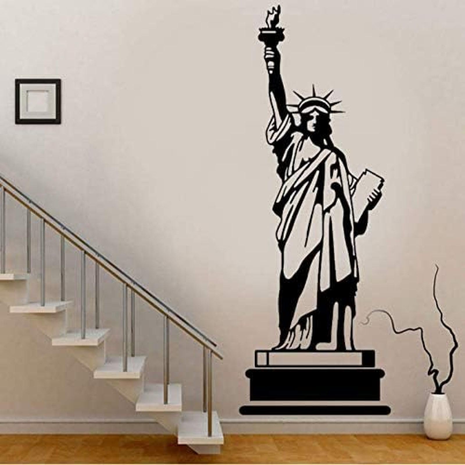 Adhesivo de pared de vinilo removible de la Estatua de la Libertad, símbolo de Nueva York, para crear una atmósfera de recuerdos de viajes en tu salón o dormitorio. 40 * 108cm