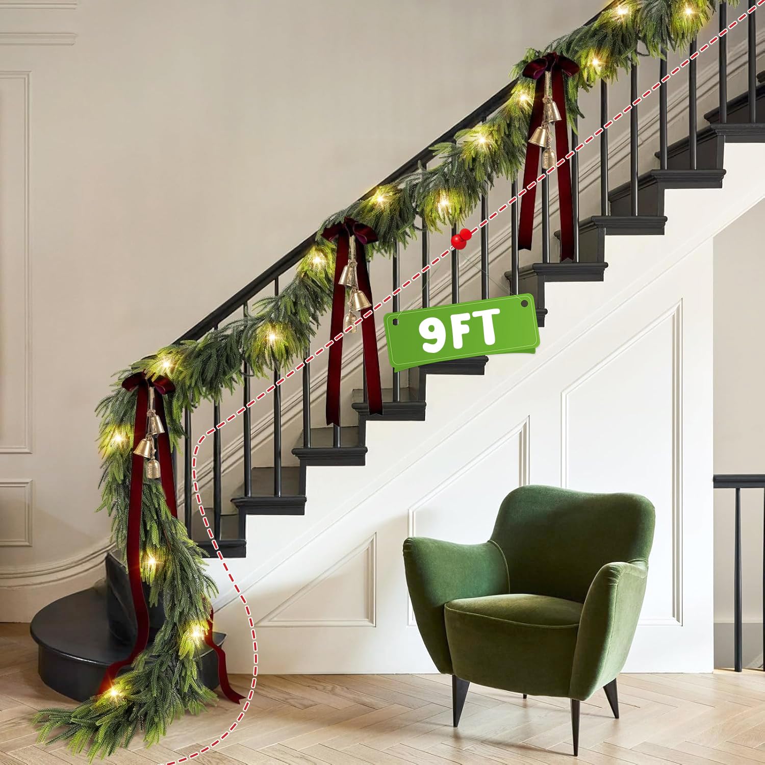 Yamaziot 1 guirlande de Noël avec lumières, guirlande de verdure artificielle de 2,7 m, guirlande de Noël éclairée de vigne de pin vert pour les vacances, décoration intérieure et extérieure